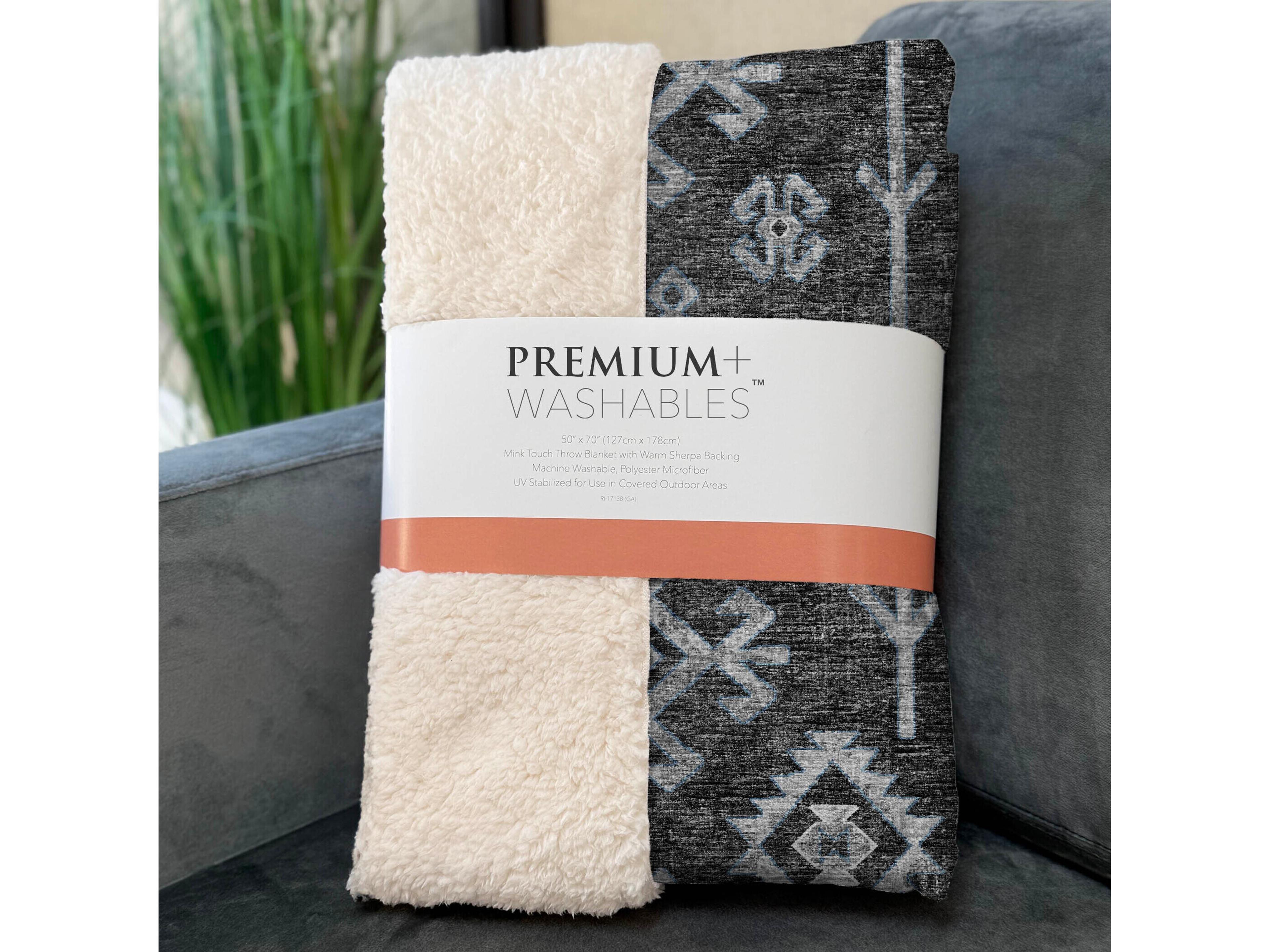 Dalyn Sherpa Gray Polyester Throw