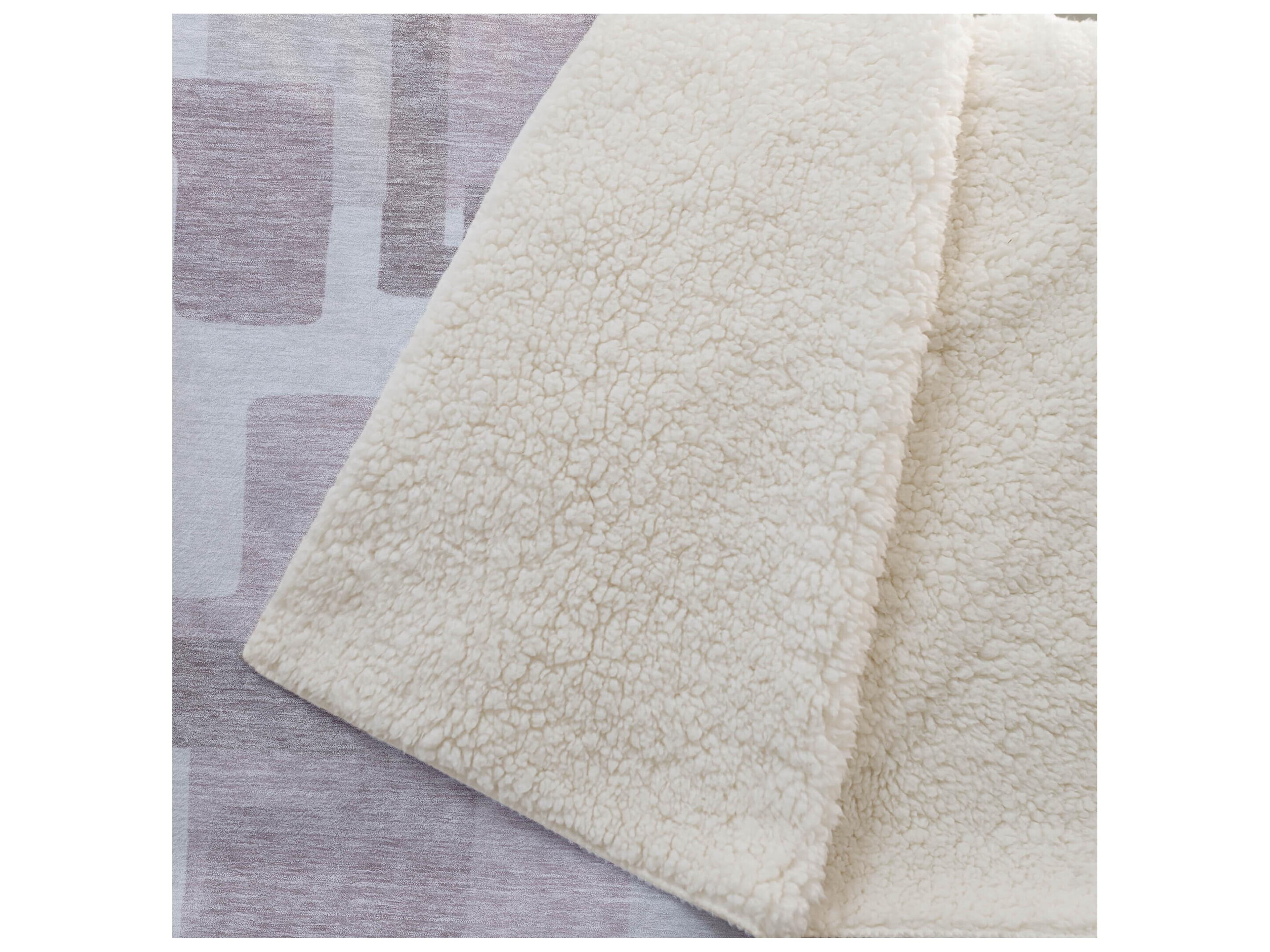 Dalyn Sherpa Pink Polyester Throw