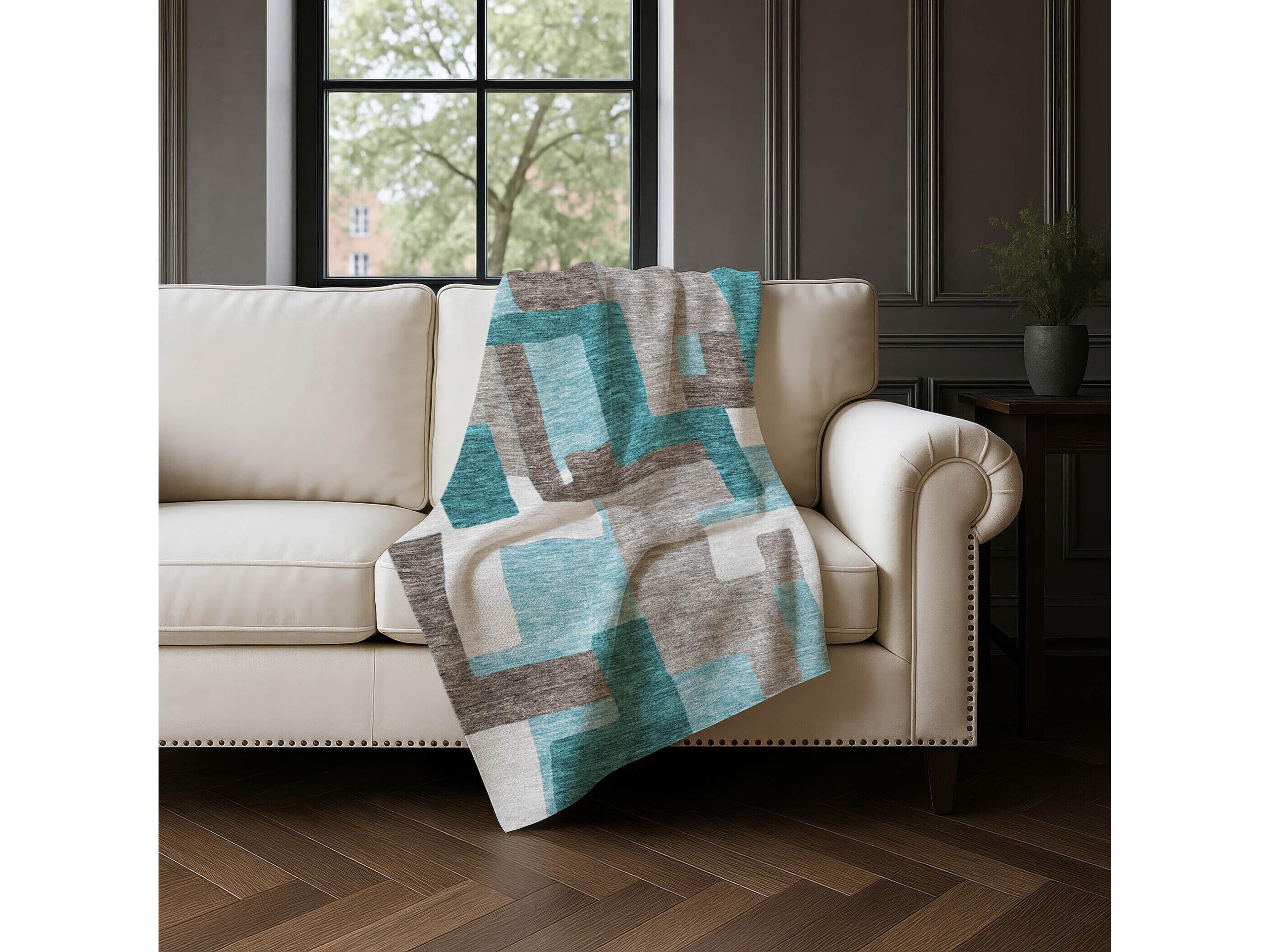 Dalyn Sherpa Teal Polyester Throw