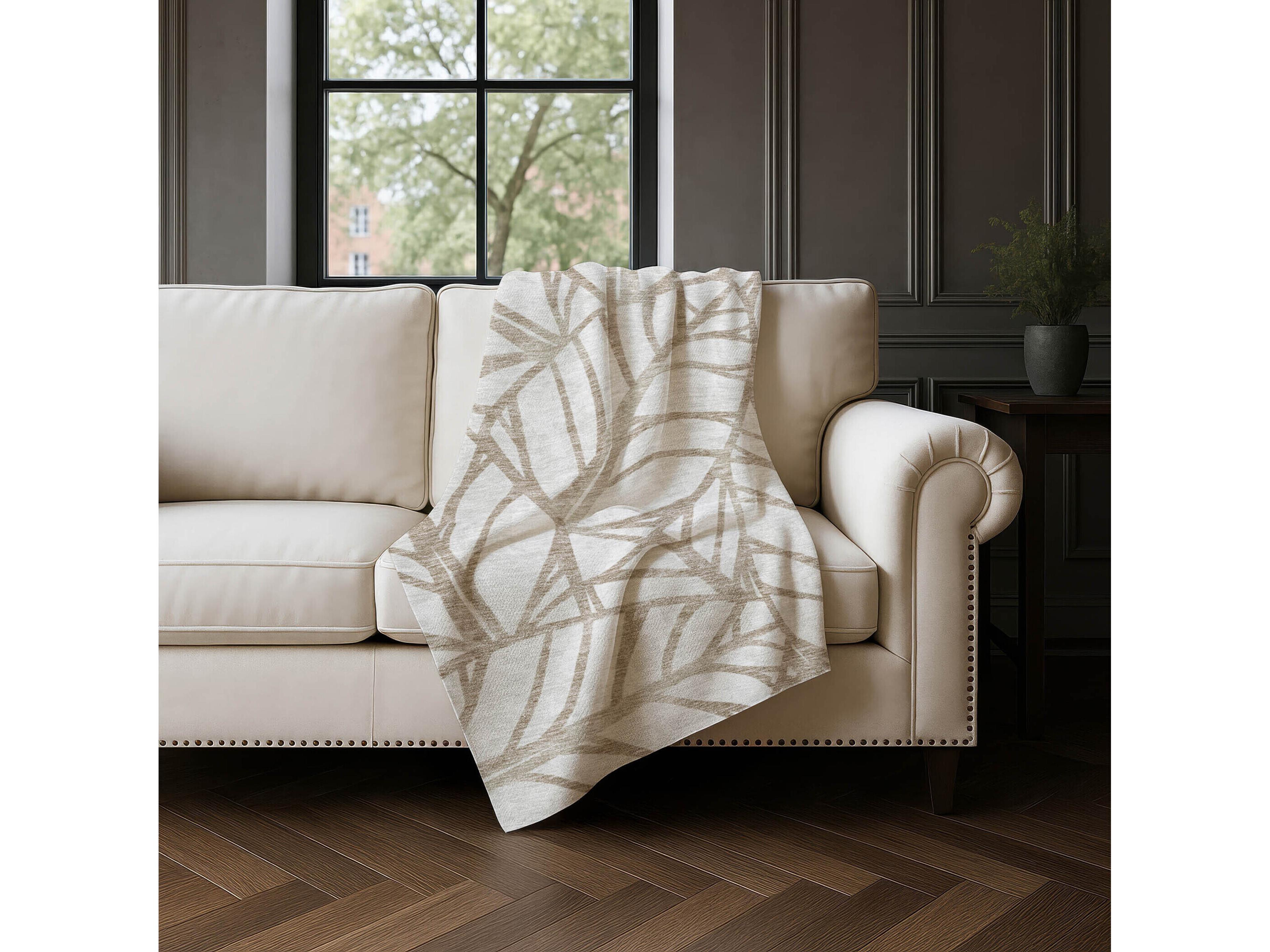 Dalyn Sherpa Brown Polyester Throw