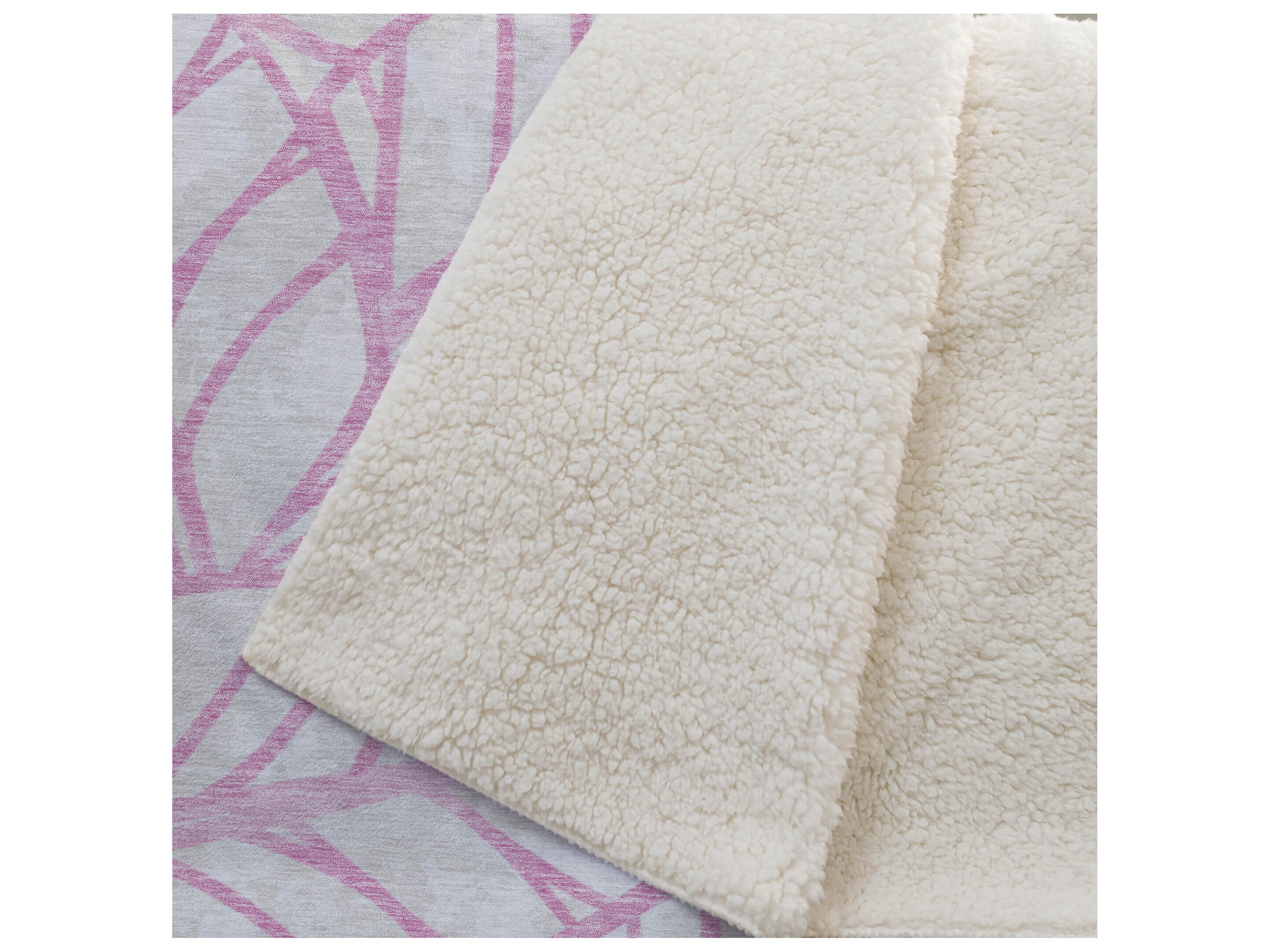 Dalyn Sherpa Pink Polyester Throw
