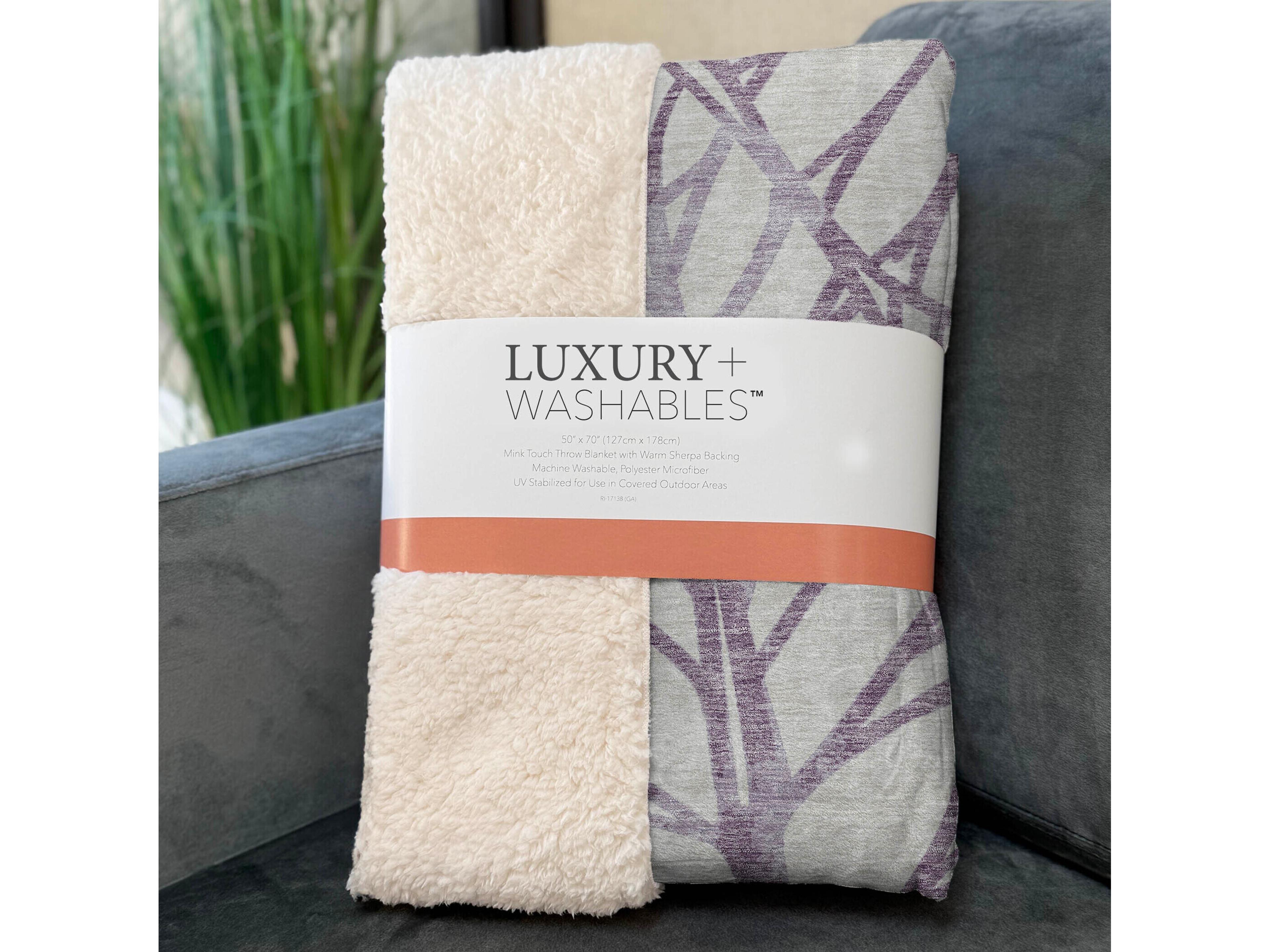 Dalyn Sherpa Purple Polyester Throw