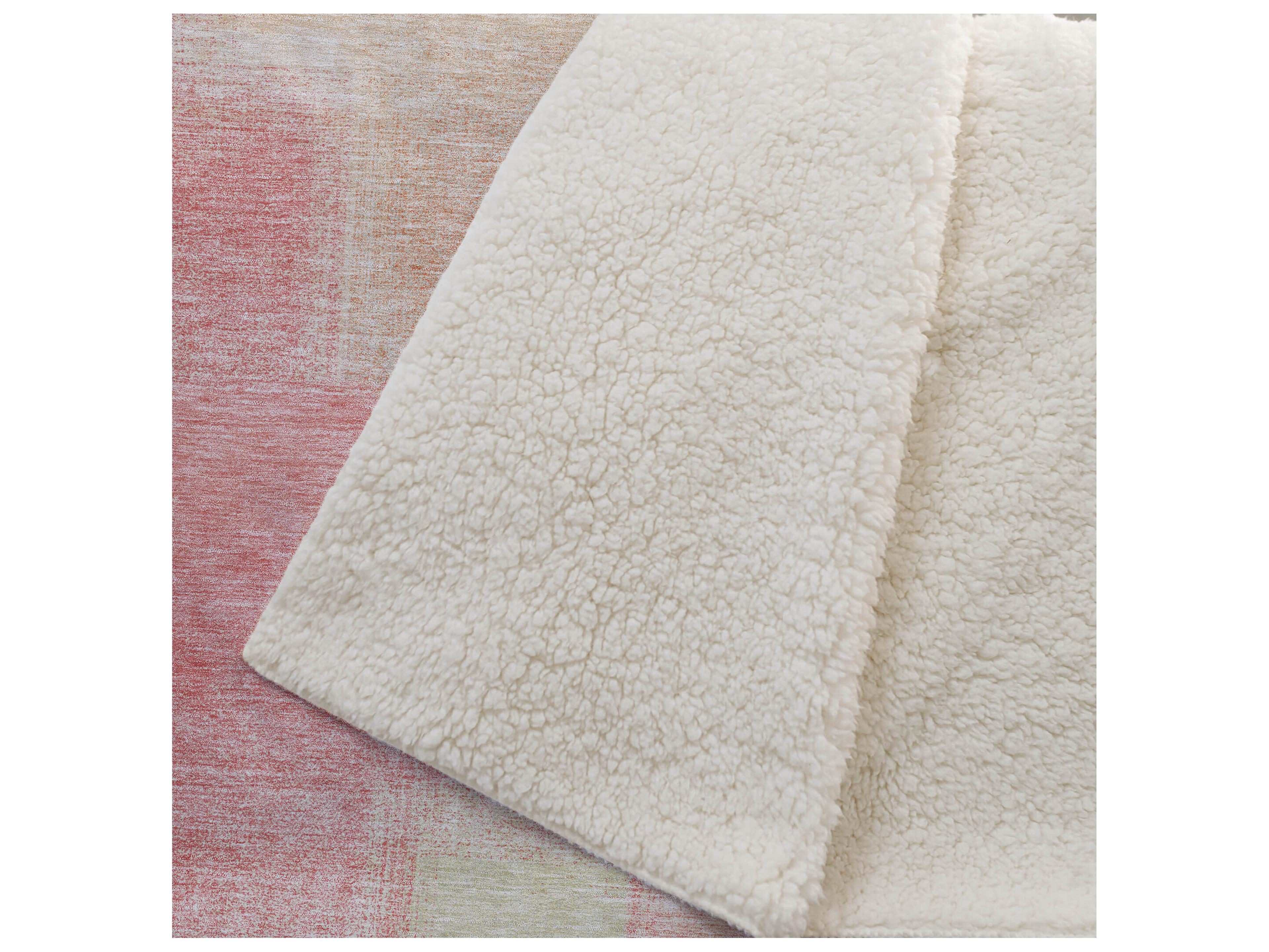Dalyn Sherpa Pink Polyester Throw