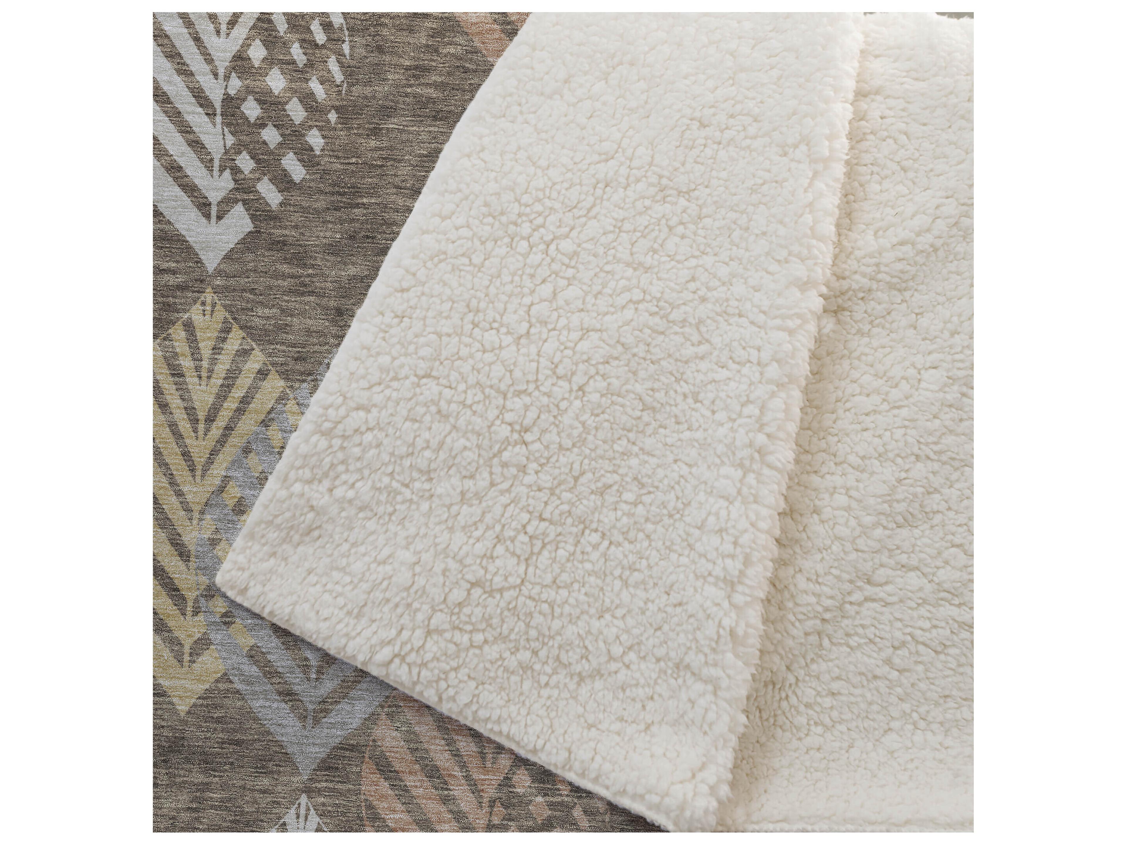 Dalyn Sherpa Brown Polyester Throw