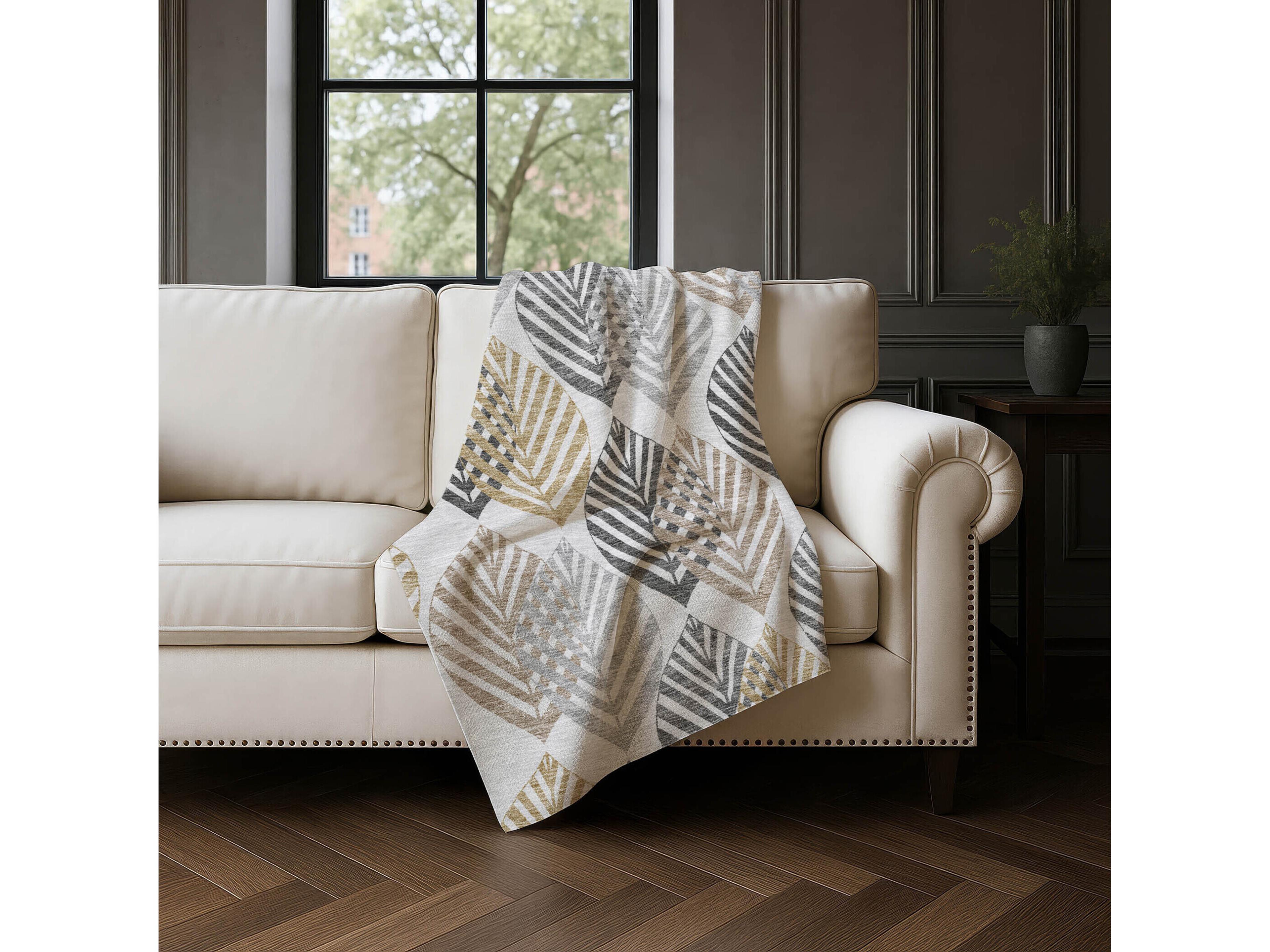 Dalyn Sherpa Gray Polyester Throw