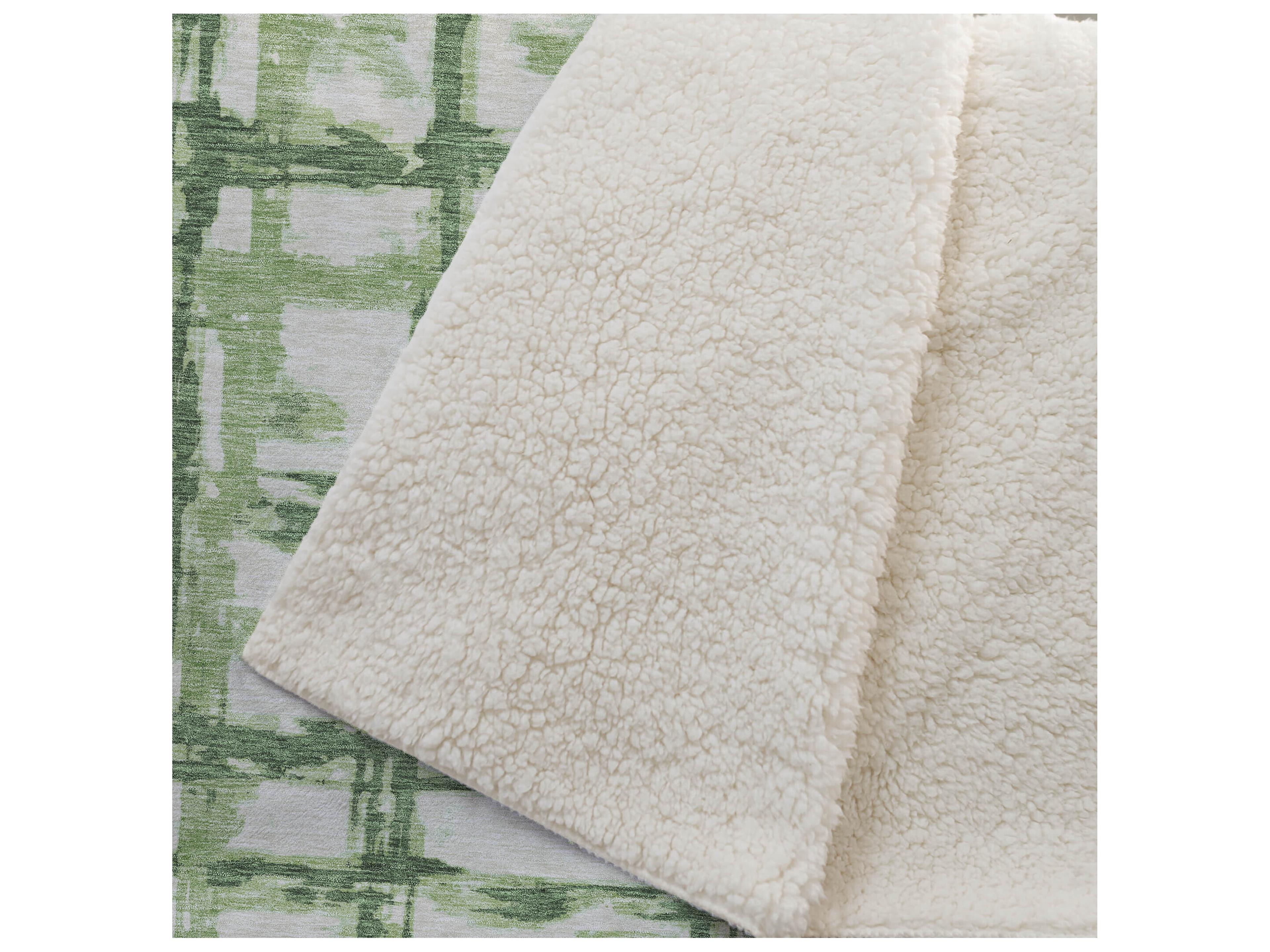 Dalyn Sherpa Green Polyester Throw