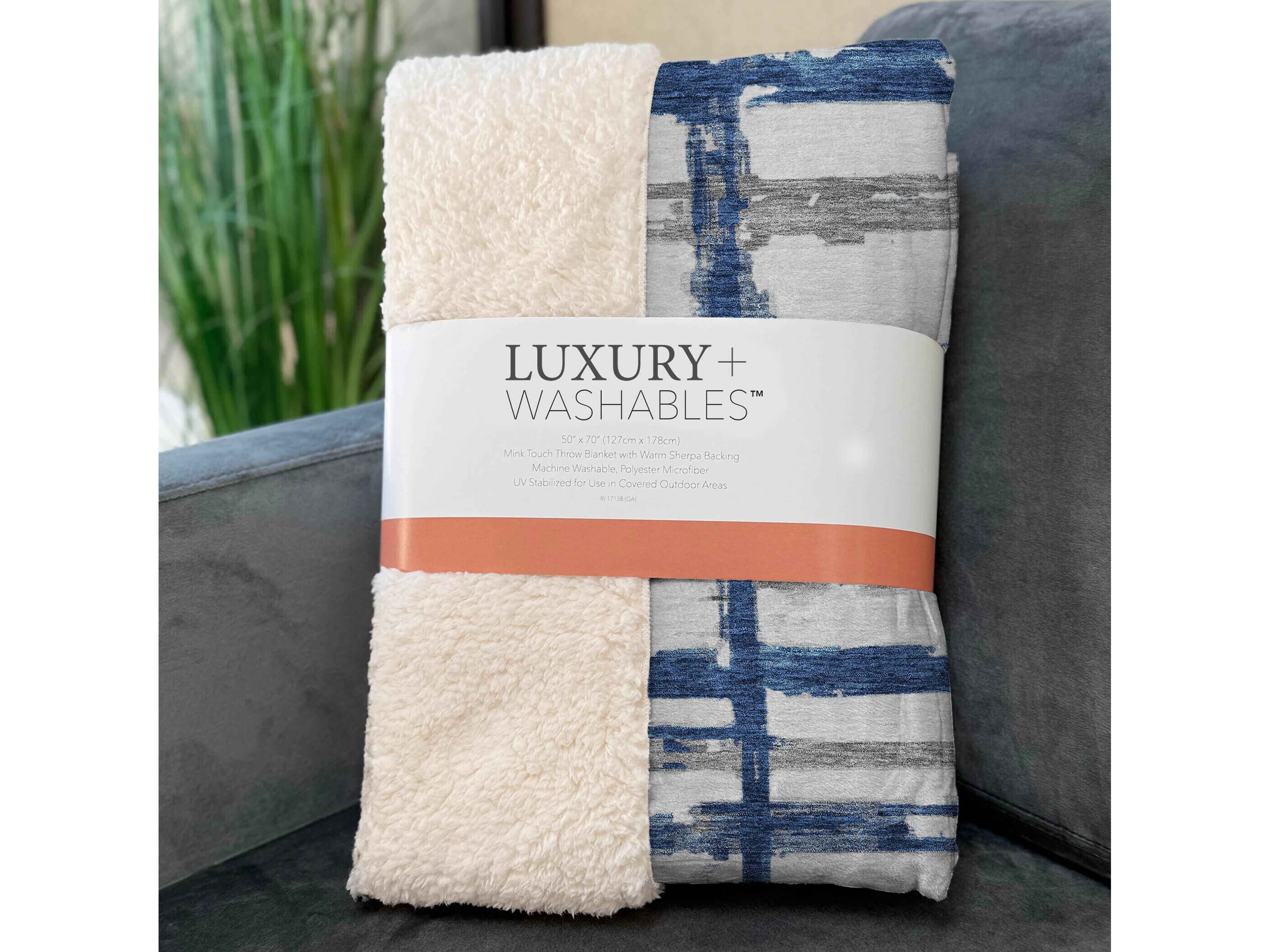 Dalyn Sherpa Blue Polyester Throw