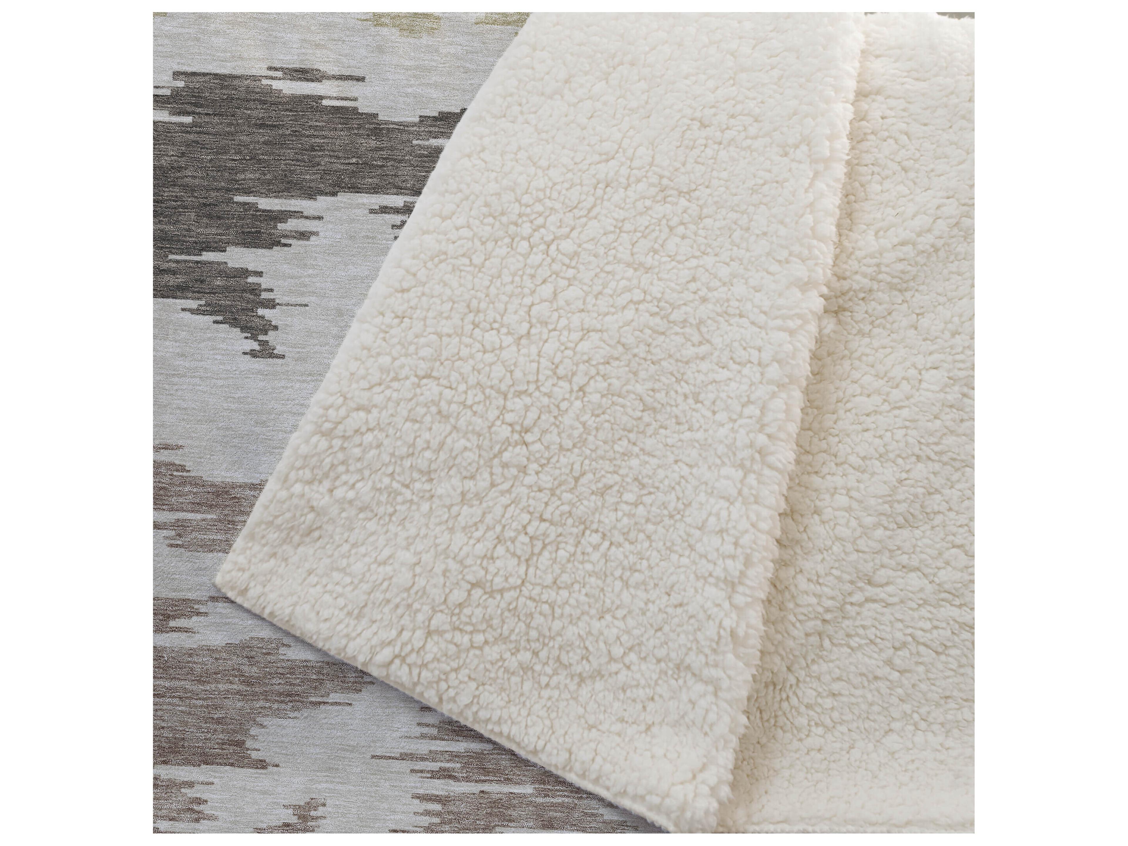 Dalyn Sherpa Brown Polyester Throw