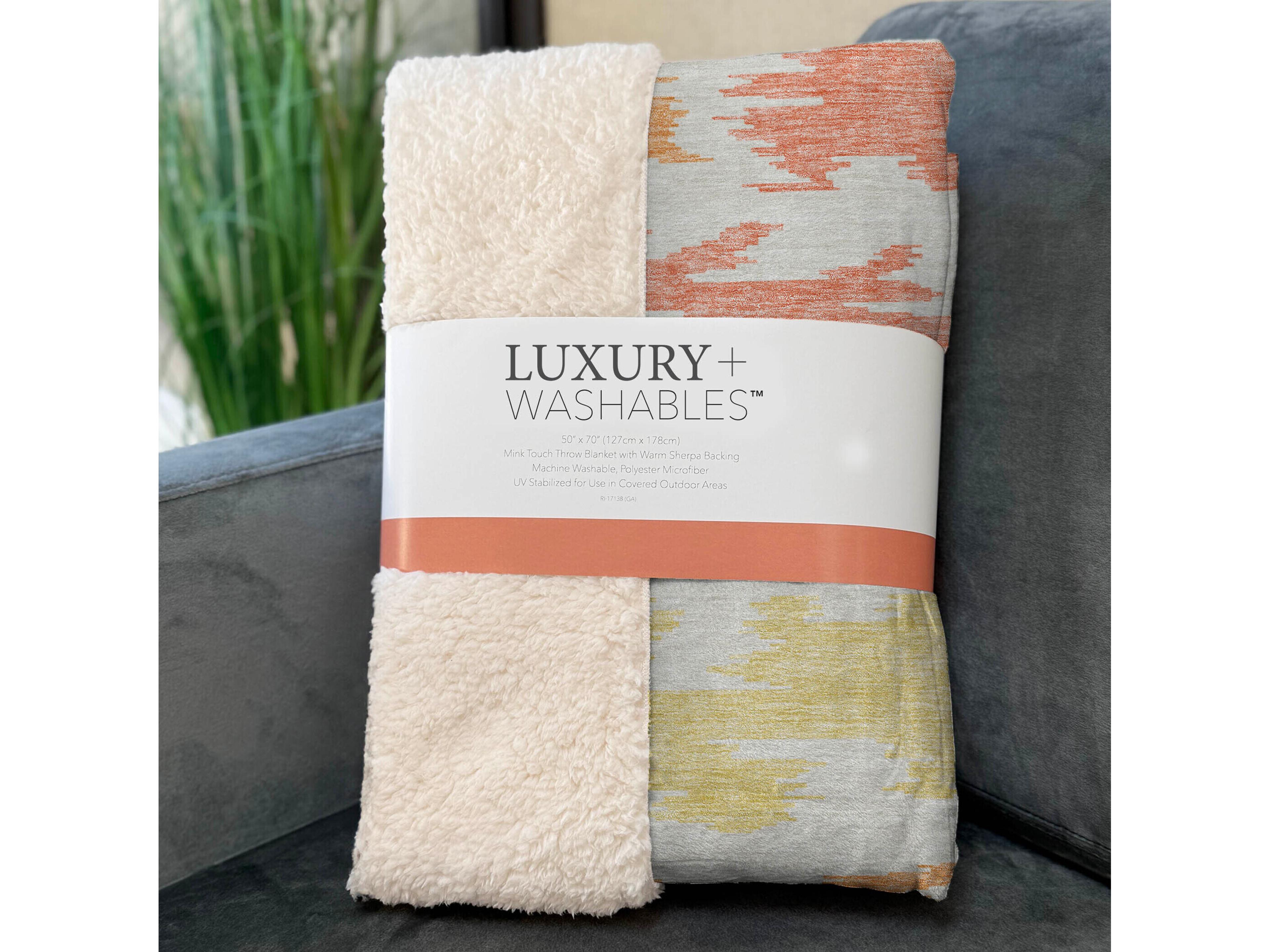 Dalyn Sherpa Orange Polyester Throw