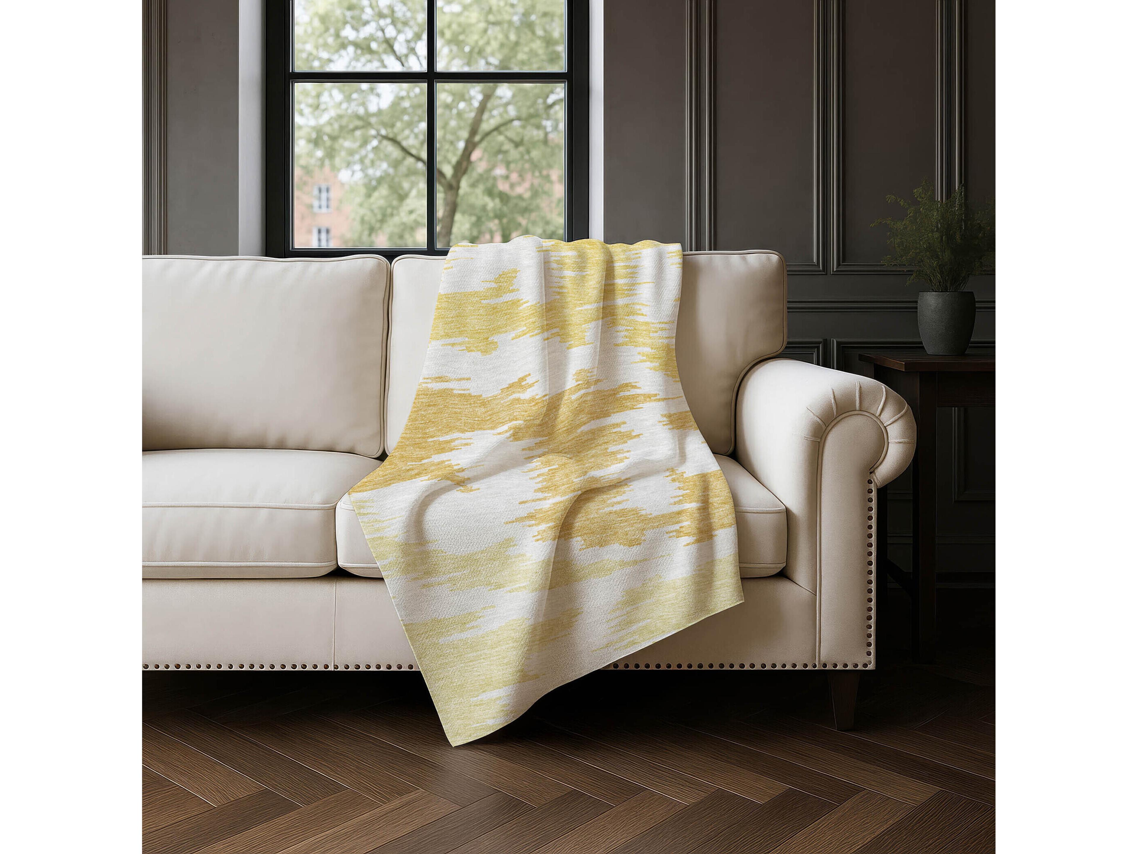 Dalyn Sherpa Gold Polyester Throw
