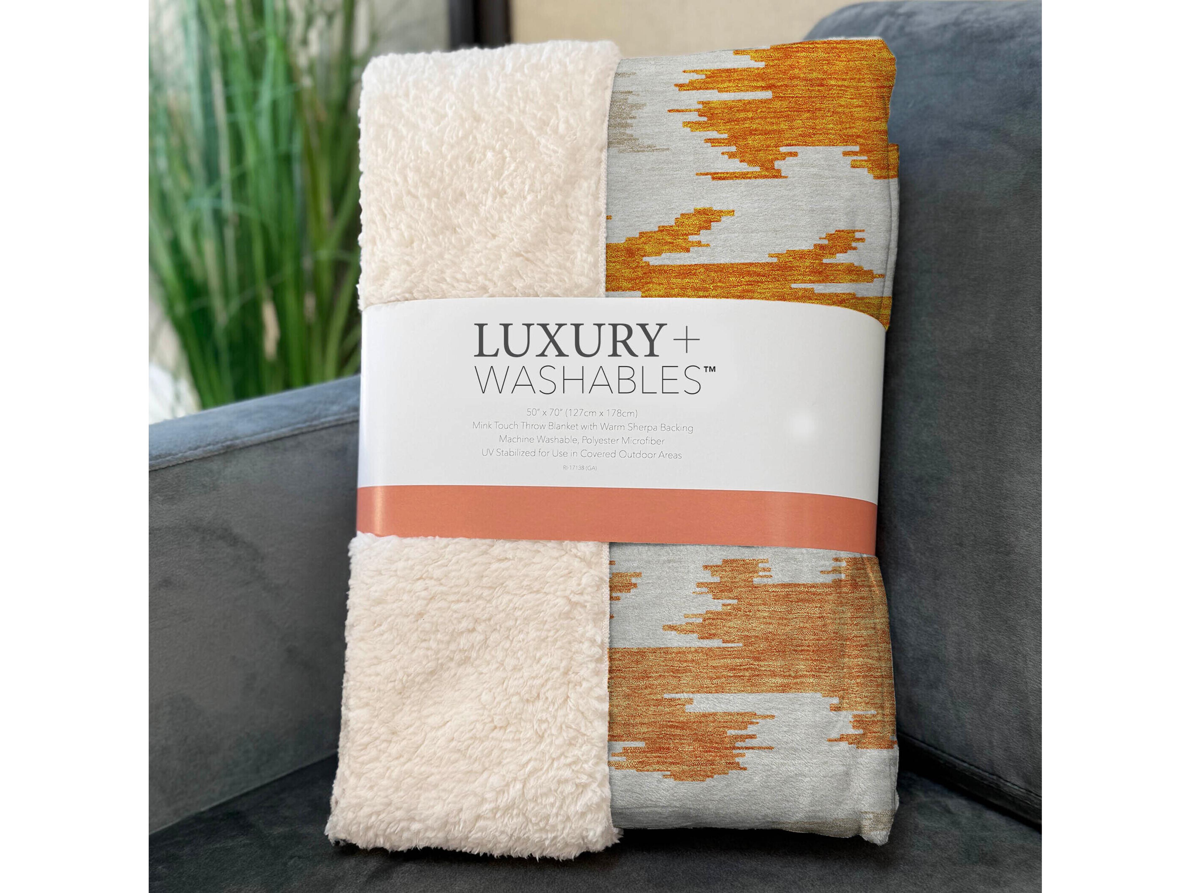 Dalyn Sherpa Orange Polyester Throw