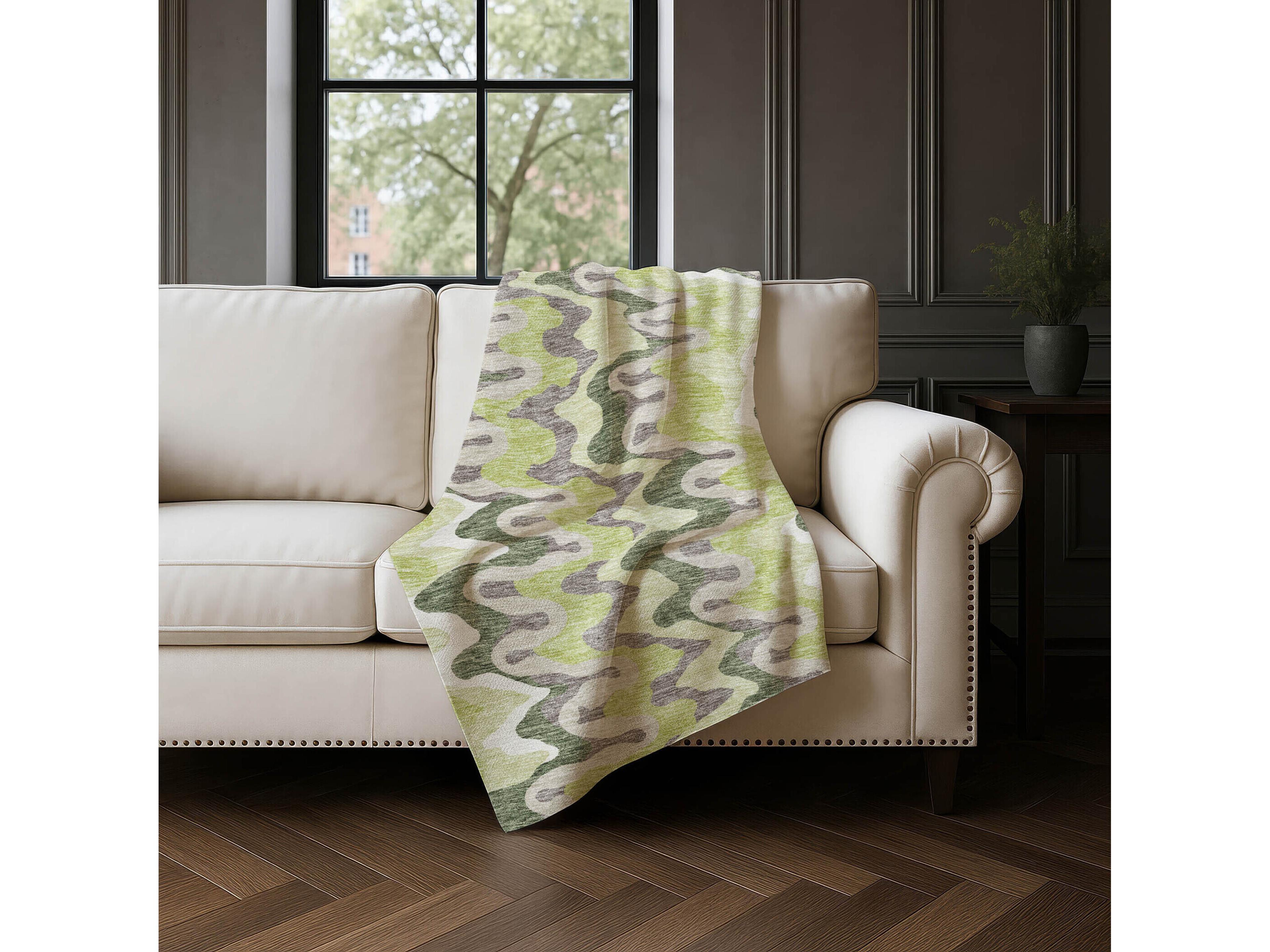Dalyn Sherpa Green Polyester Throw