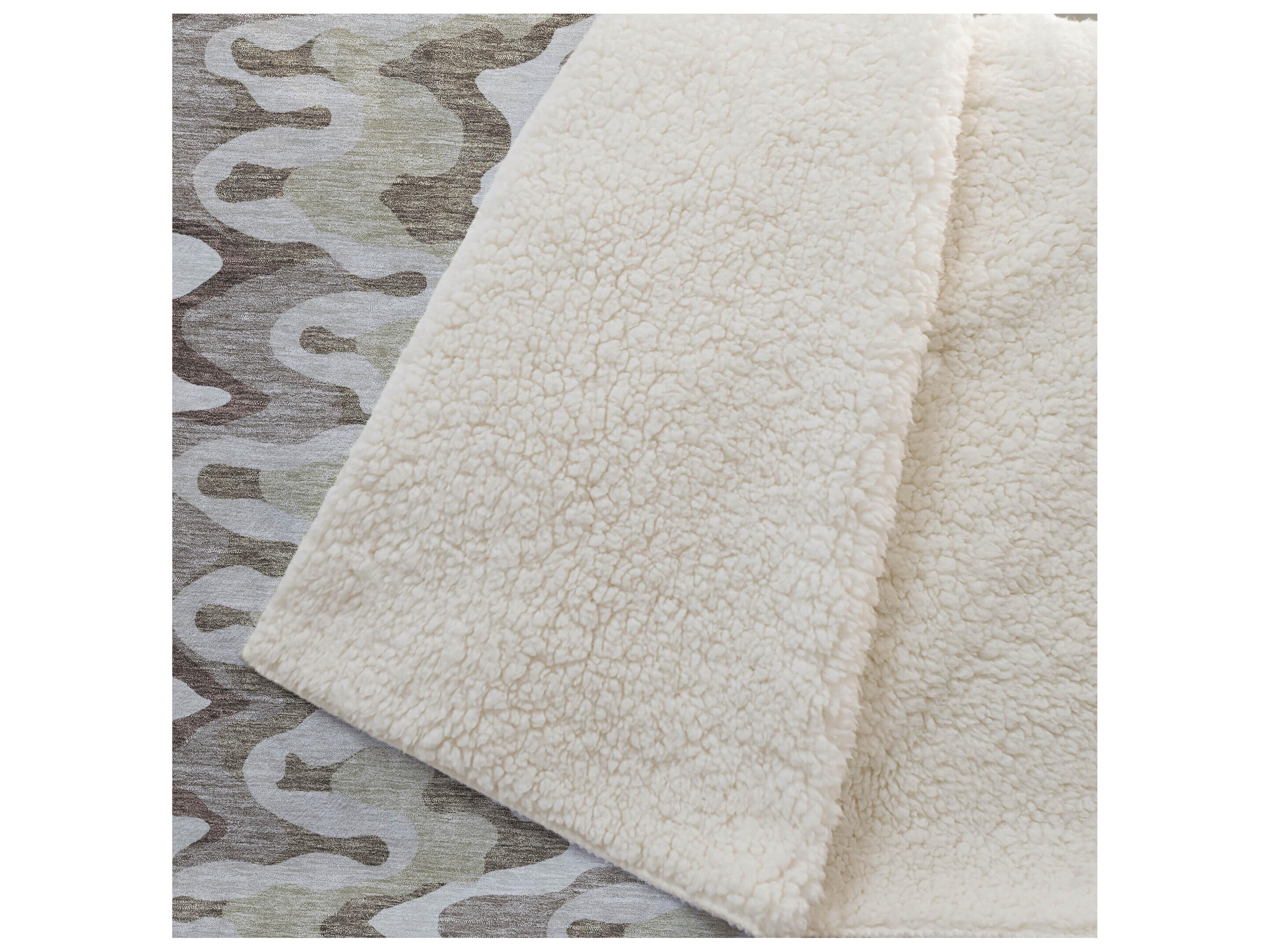 Dalyn Sherpa Brown Polyester Throw