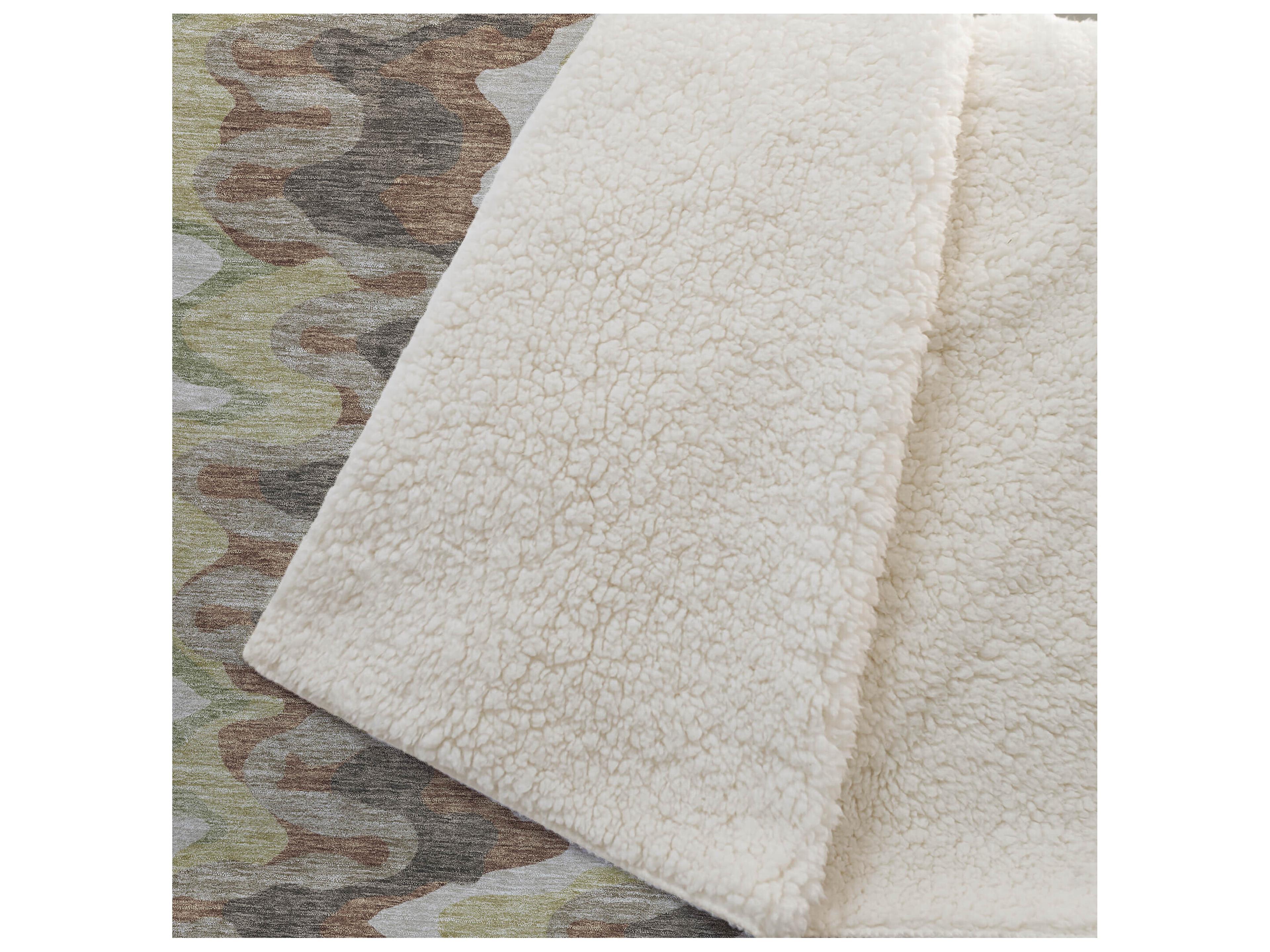 Dalyn Sherpa Brown Polyester Throw