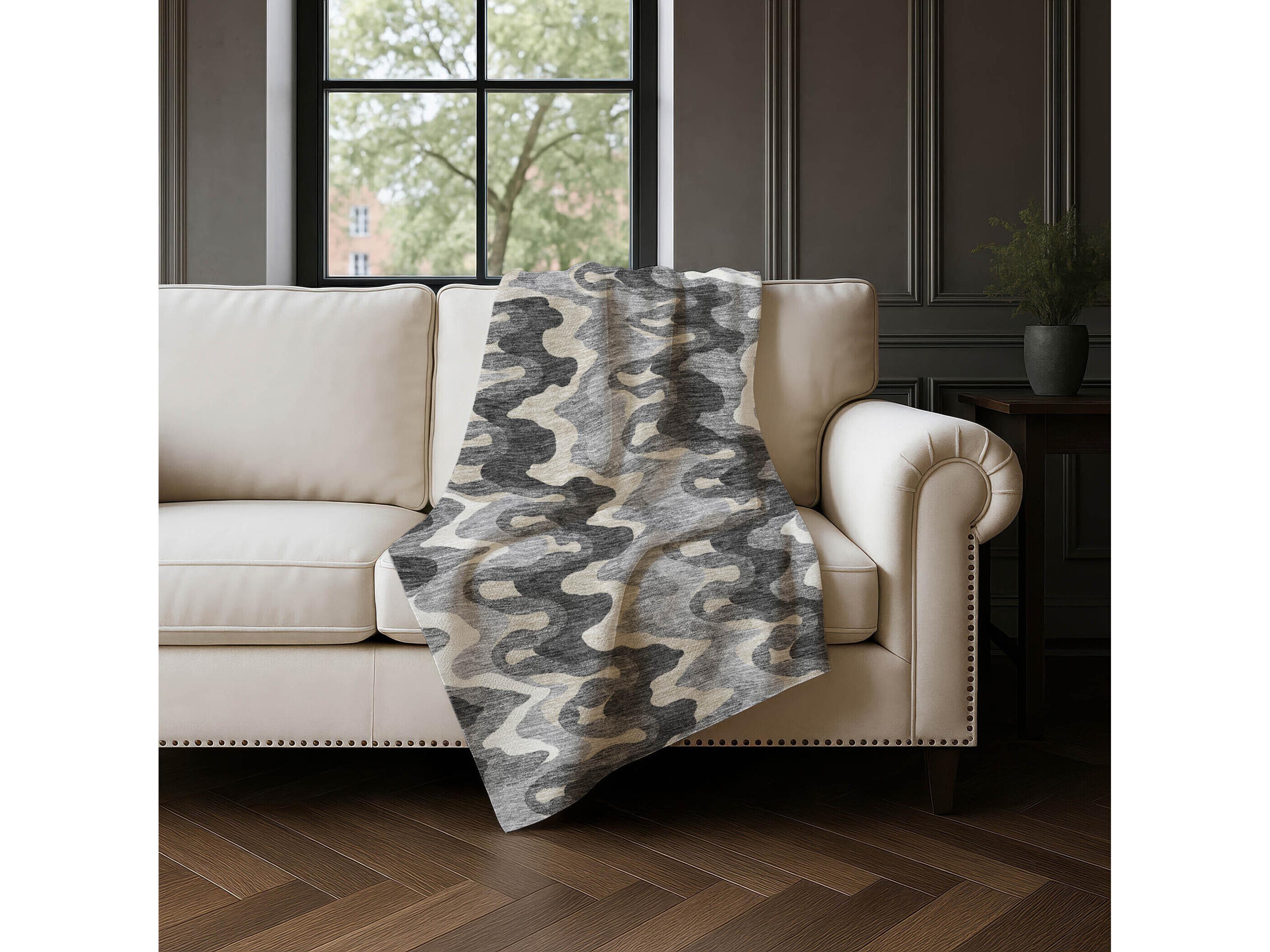 Dalyn Sherpa Gray Polyester Throw