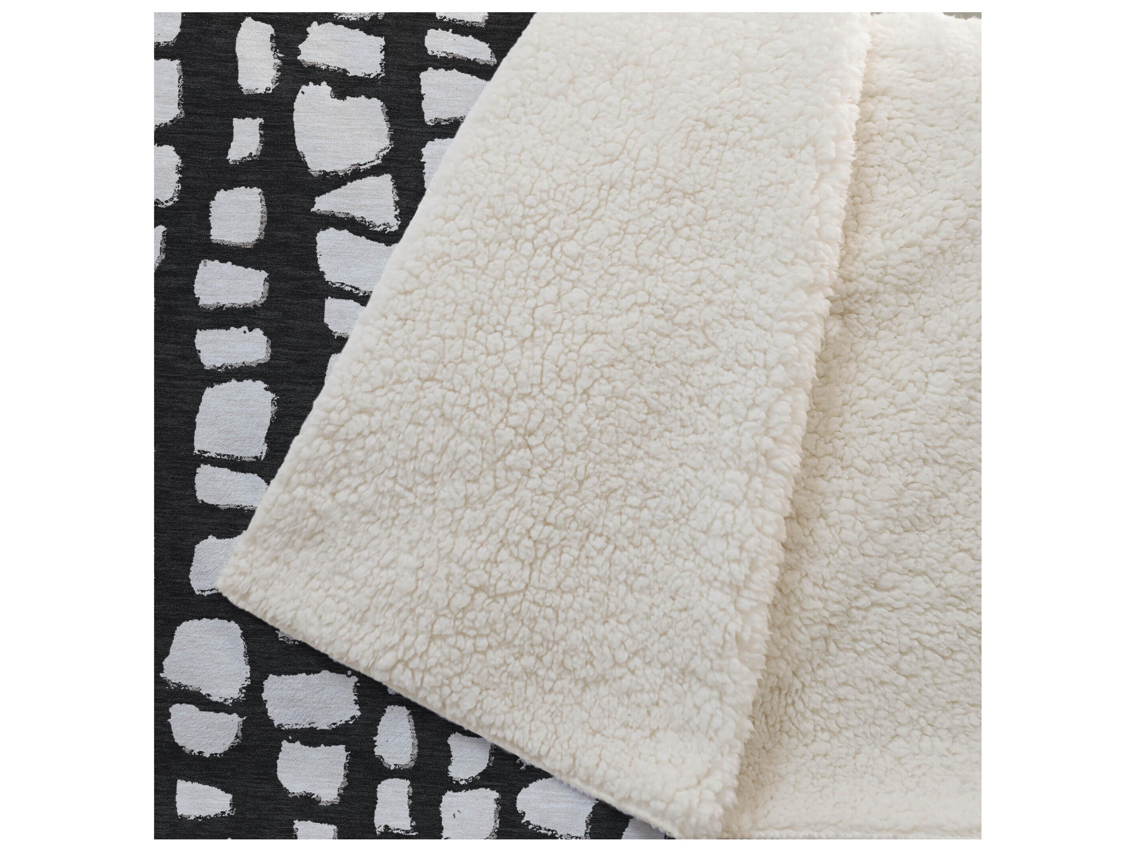 Dalyn Sherpa Black Polyester Throw