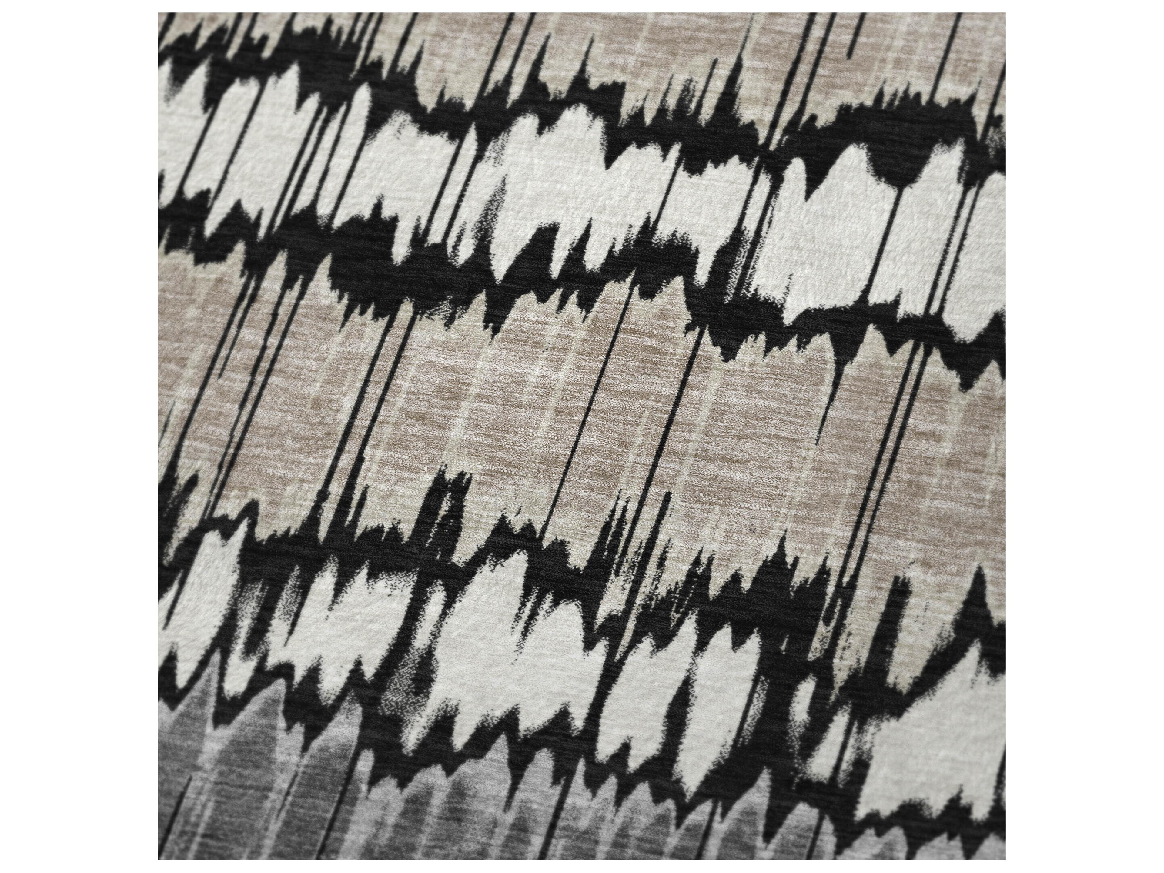 Dalyn Sherpa Black Polyester Throw