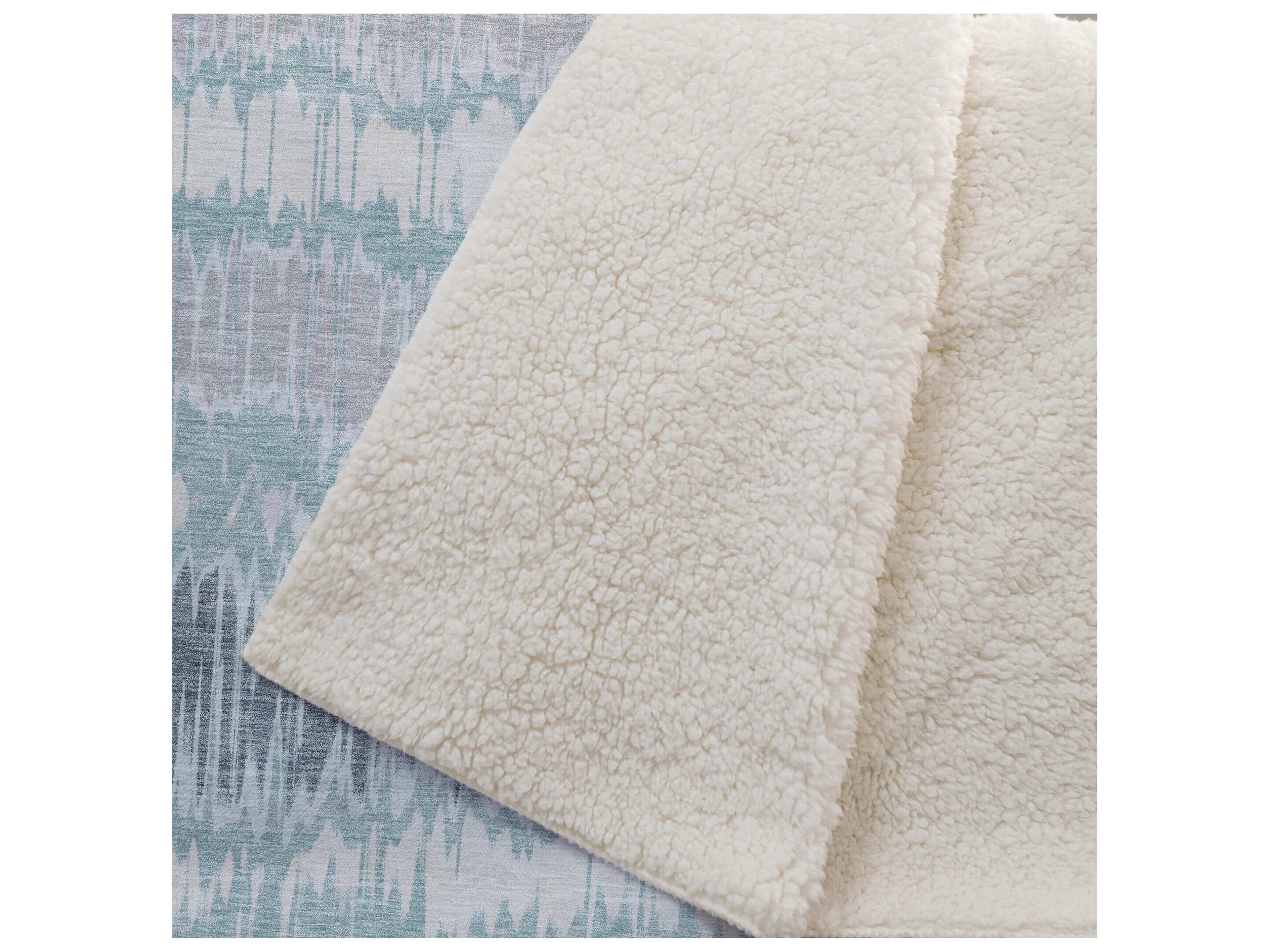 Dalyn Sherpa Teal Polyester Throw