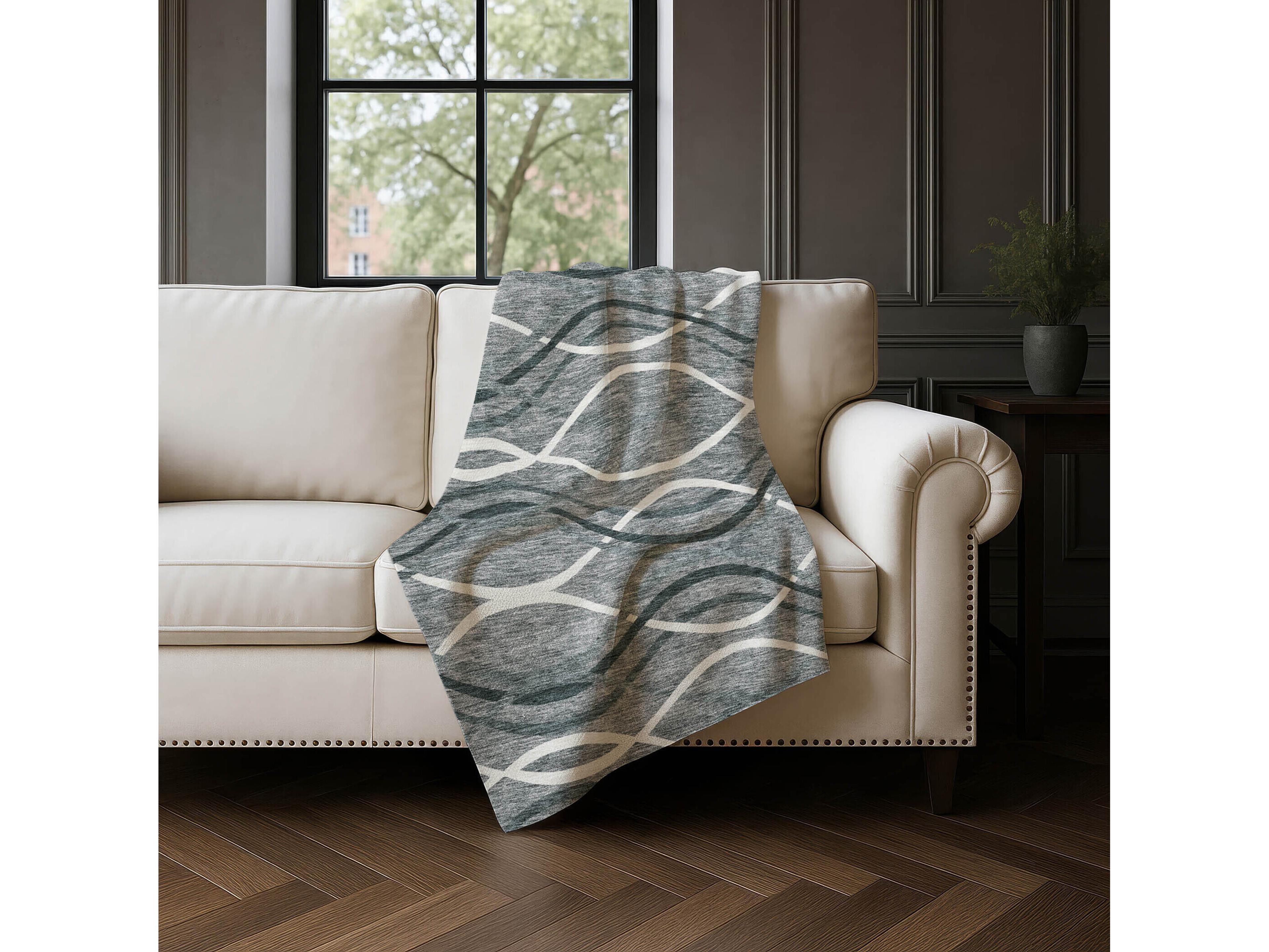 Dalyn Sherpa Gray Polyester Throw