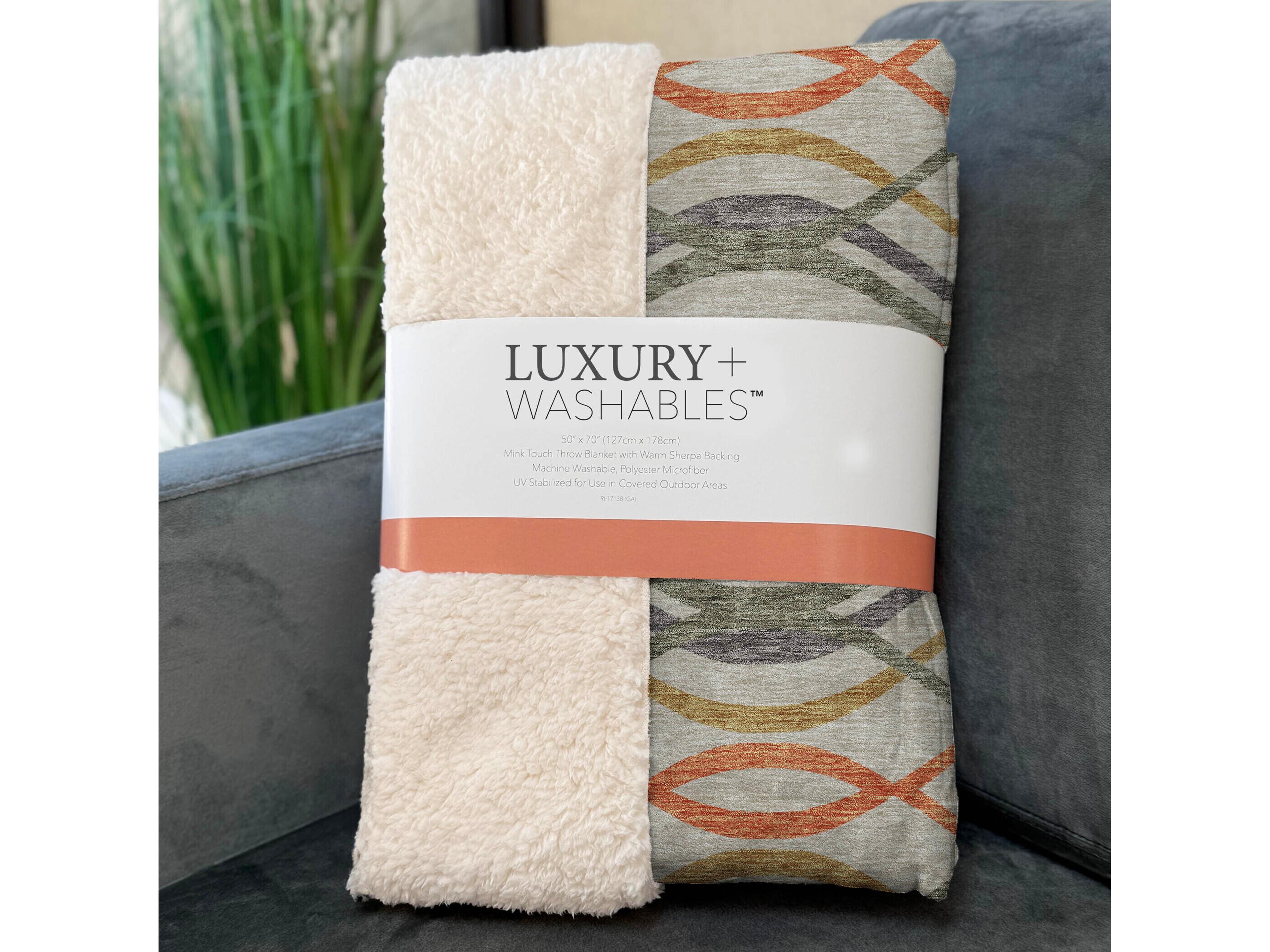 Dalyn Sherpa Orange Polyester Throw