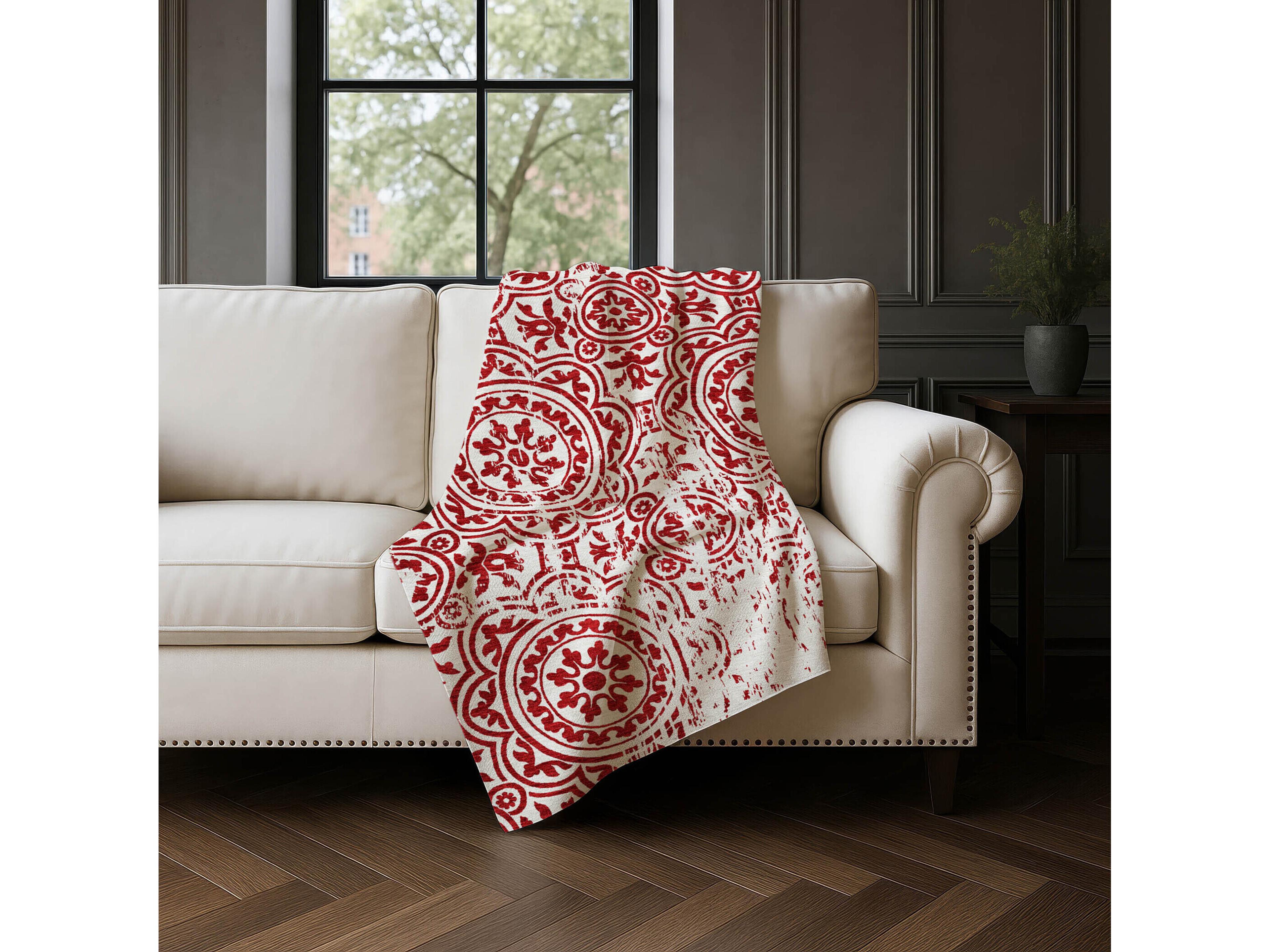 Dalyn Sherpa Red Polyester Throw