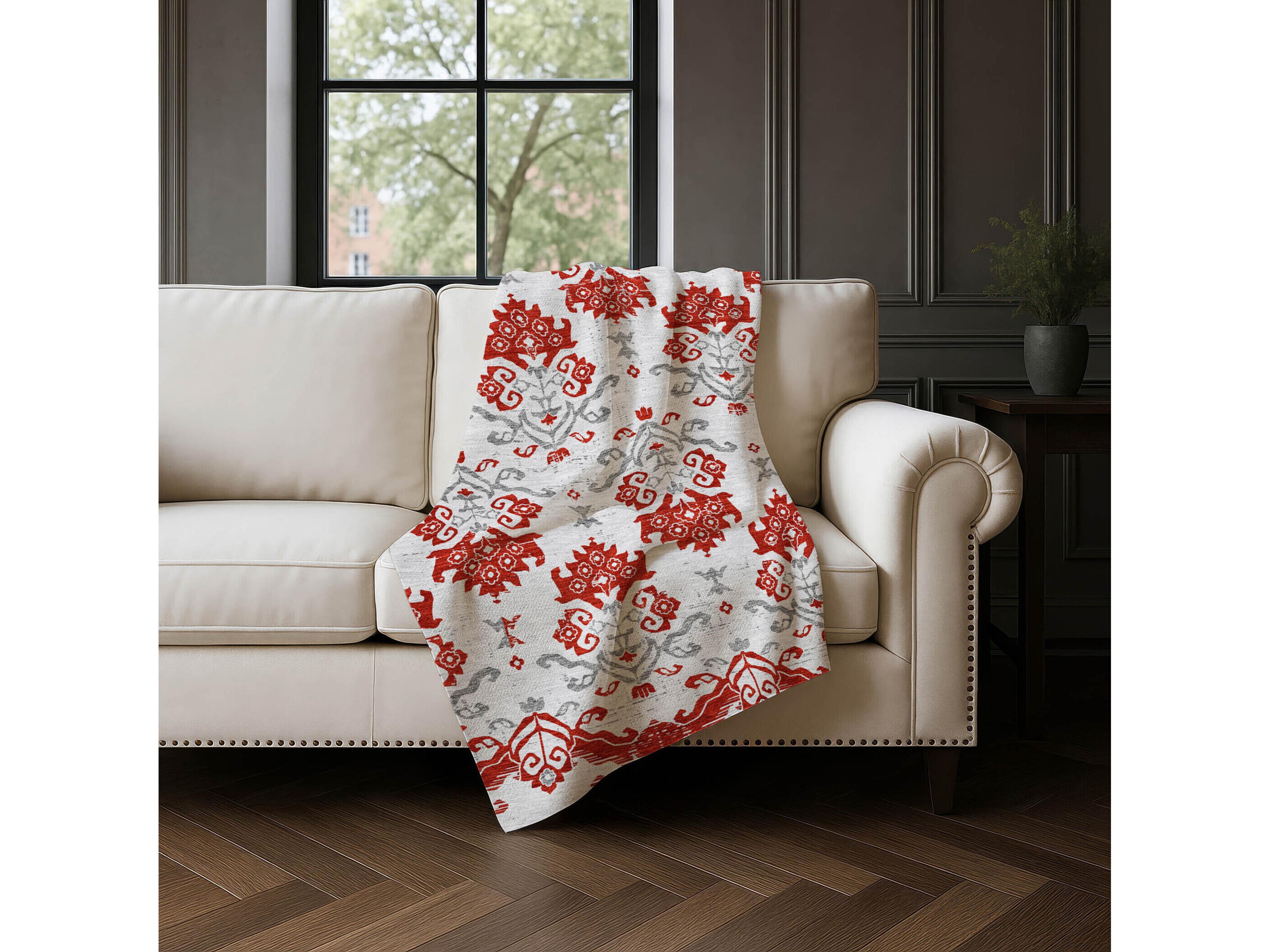 Dalyn Sherpa Red Polyester Throw