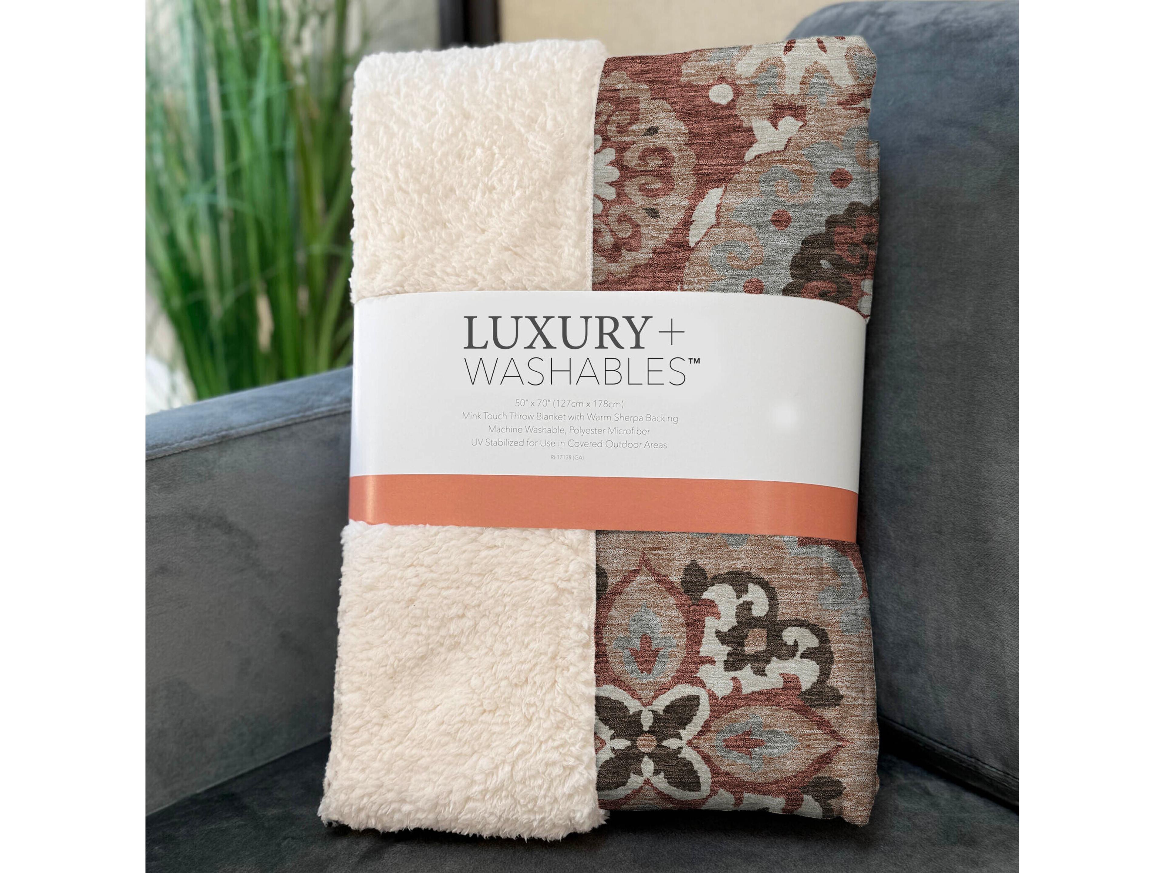 Dalyn Sherpa Orange Polyester Throw