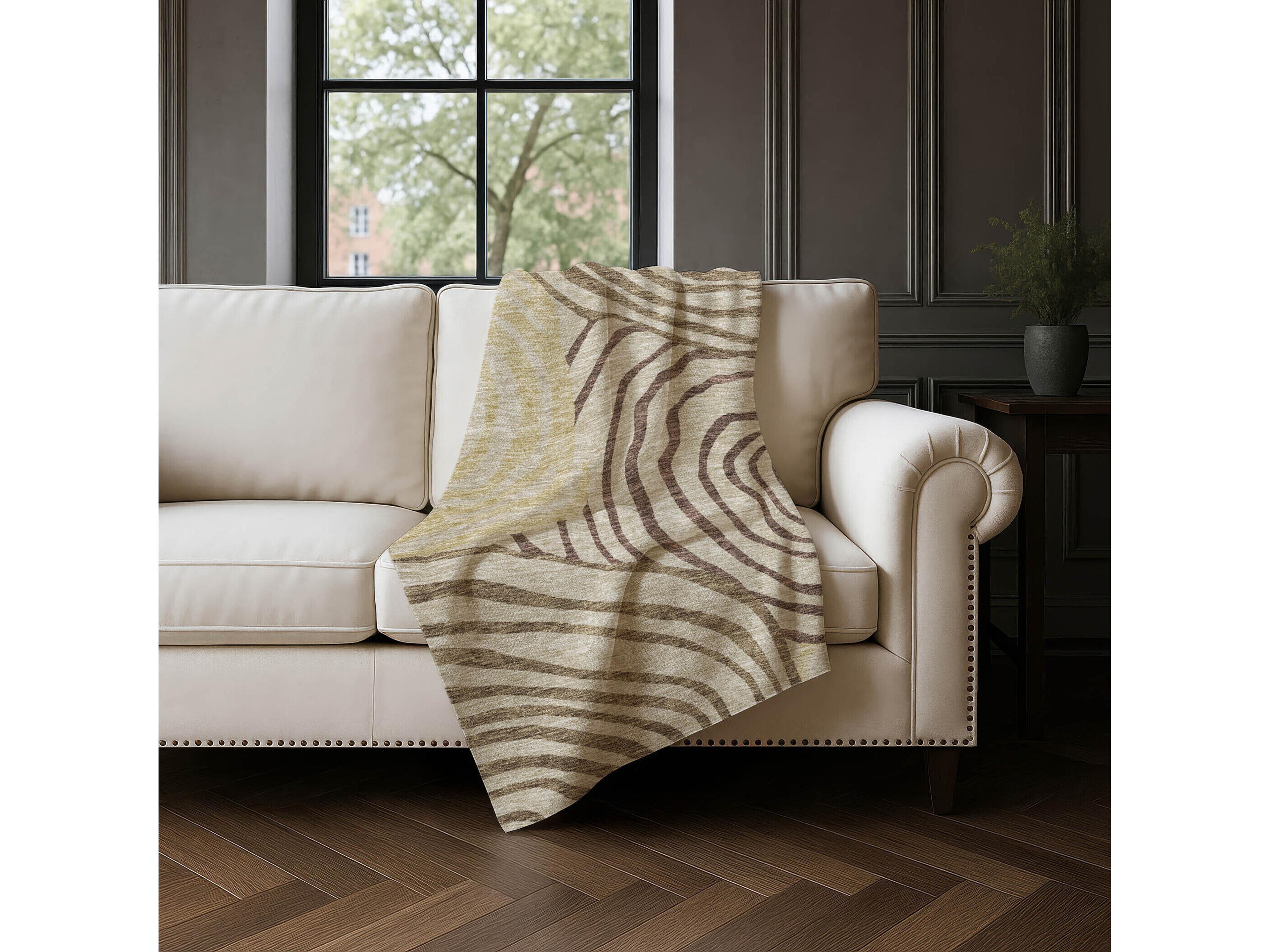 Dalyn Sherpa Brown Polyester Throw