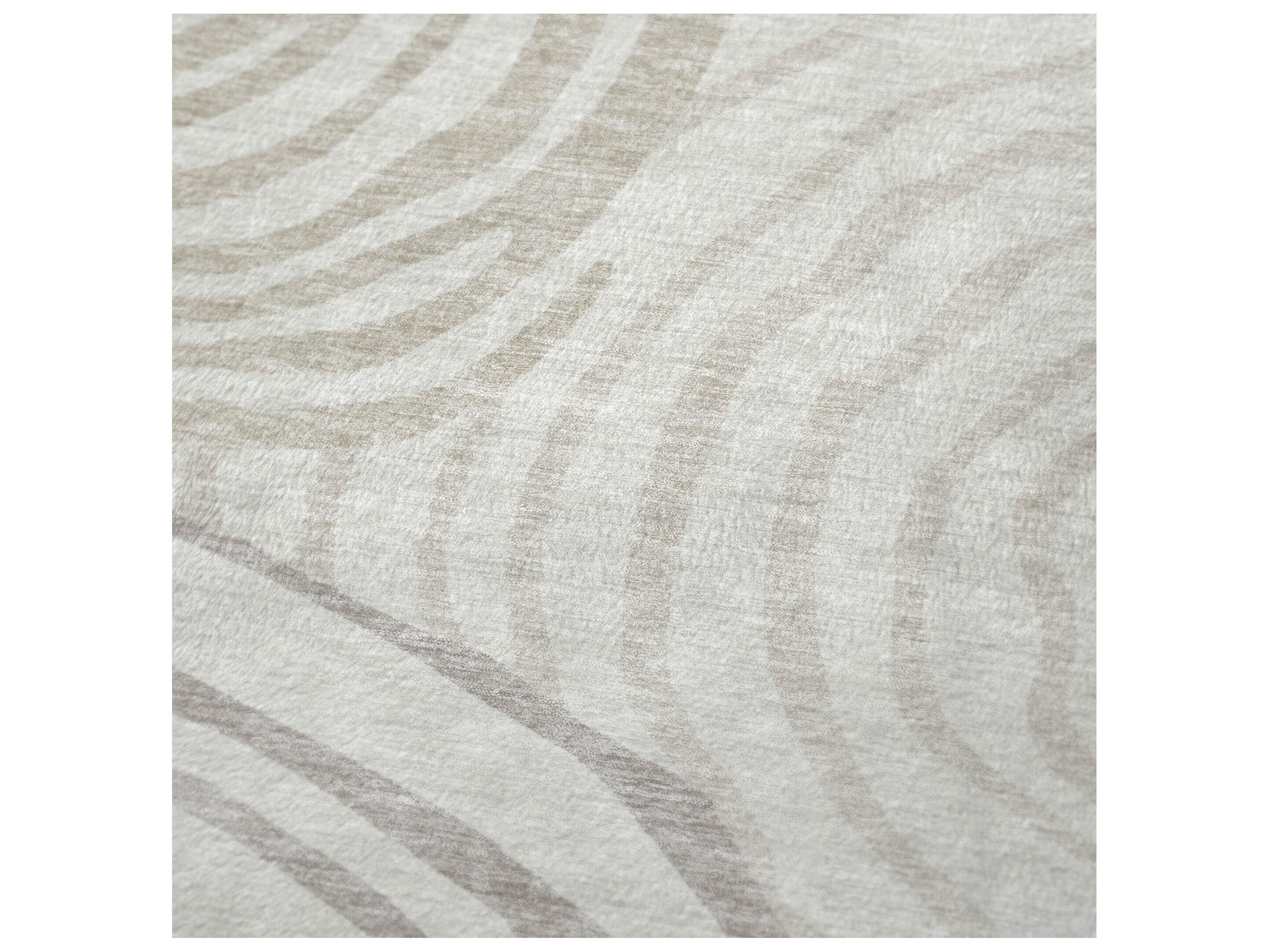 Dalyn Sherpa Ivory Polyester Throw