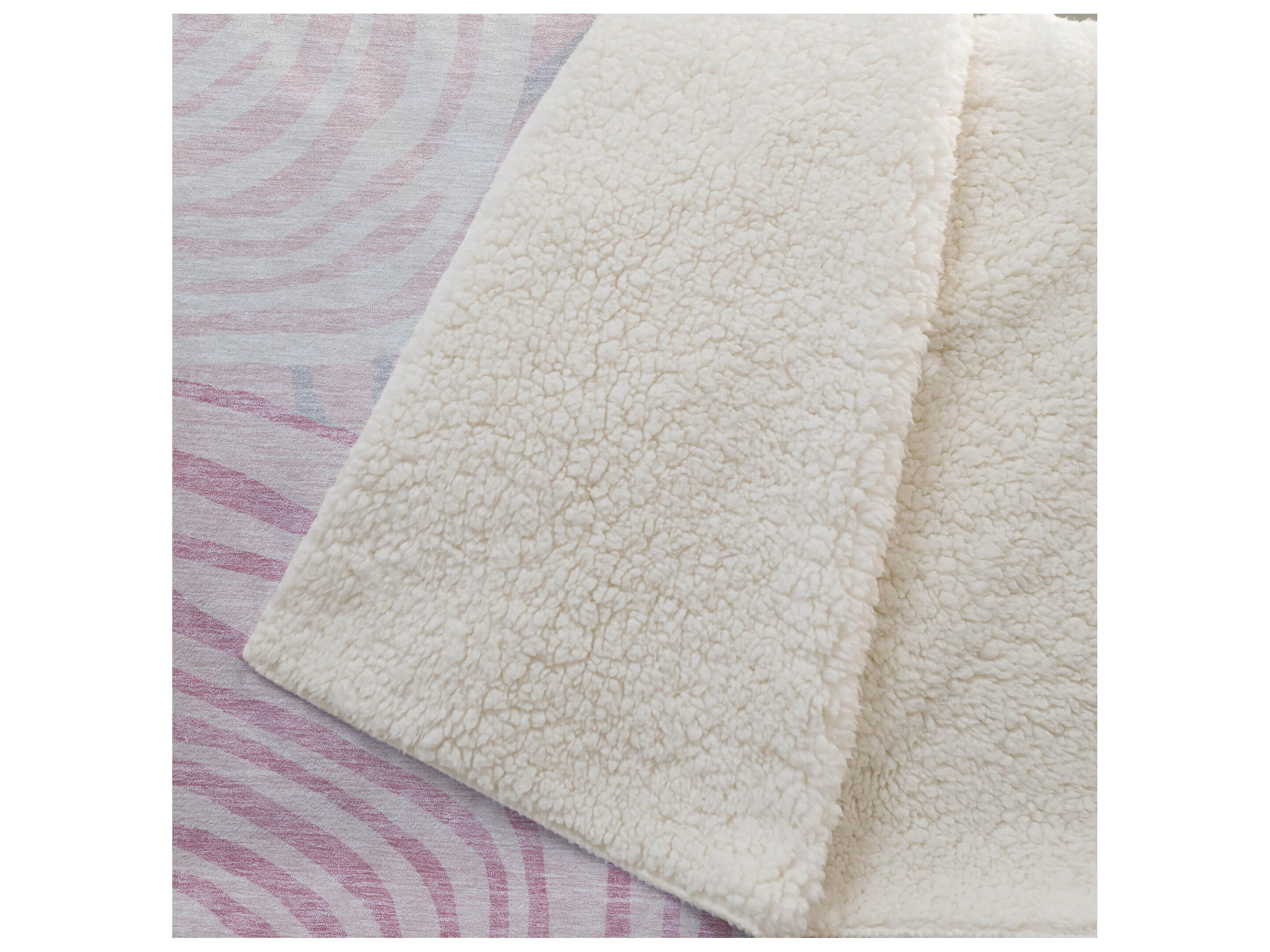 Dalyn Sherpa Pink Polyester Throw