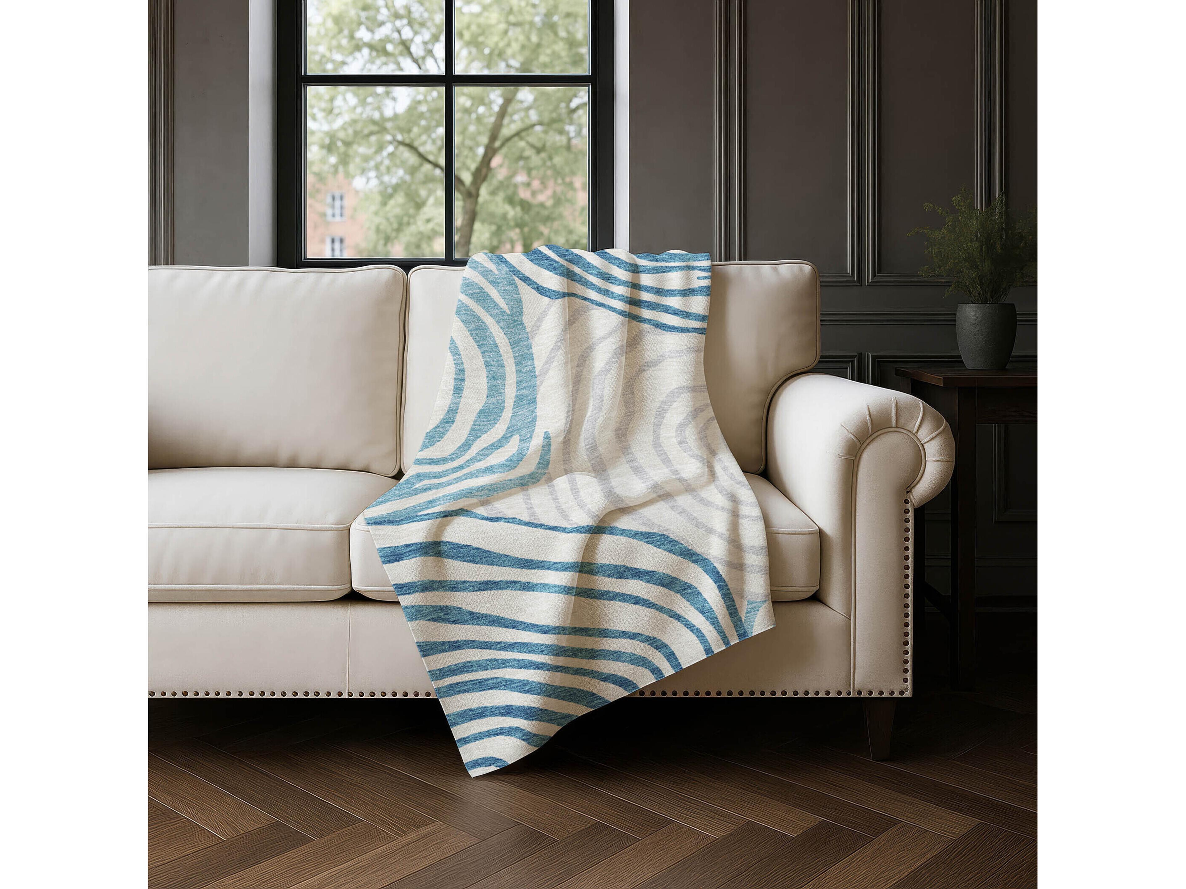 Dalyn Sherpa Teal Polyester Throw