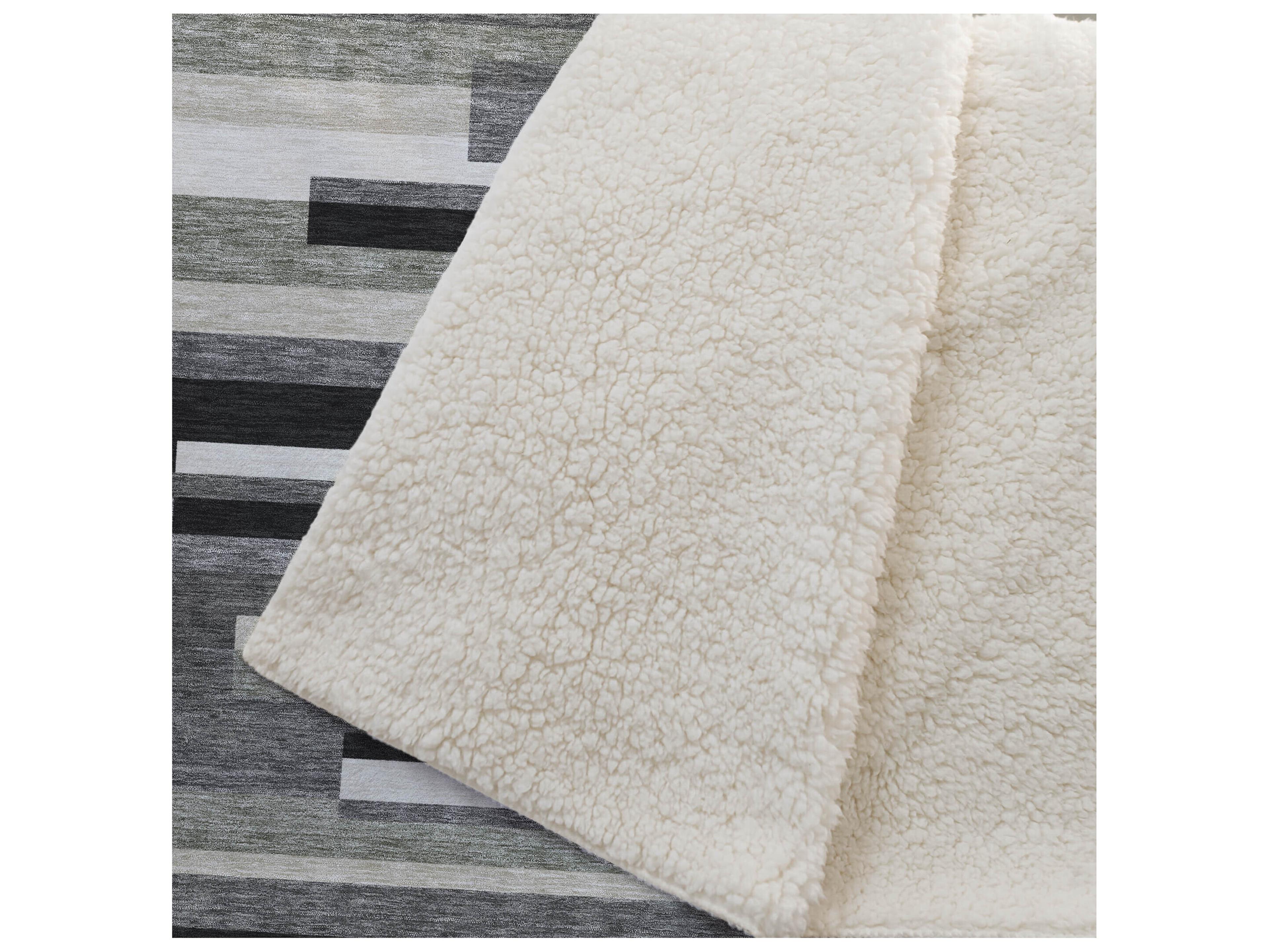 Dalyn Sherpa Black Polyester Throw