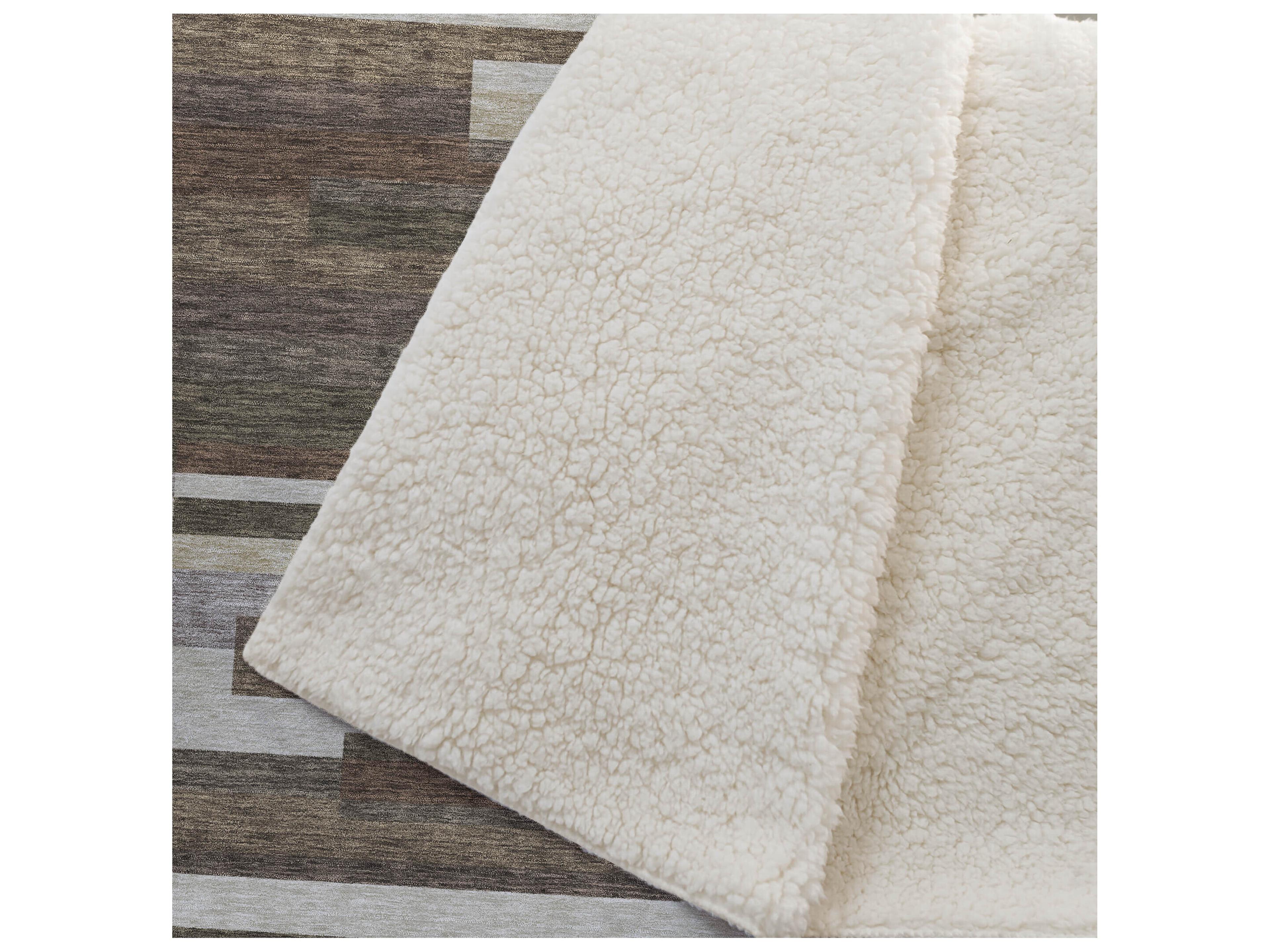 Dalyn Sherpa Brown Polyester Throw