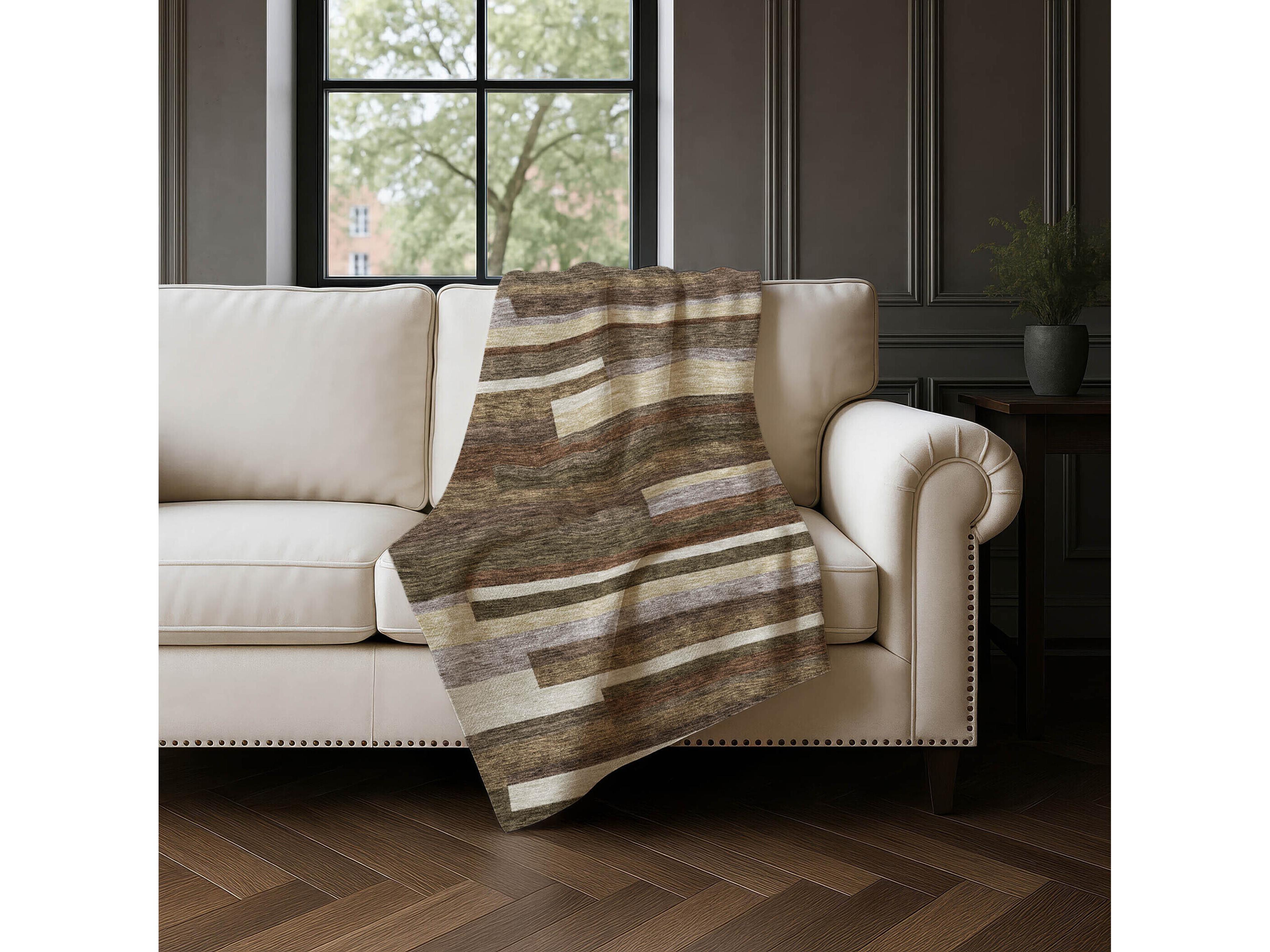 Dalyn Sherpa Brown Polyester Throw