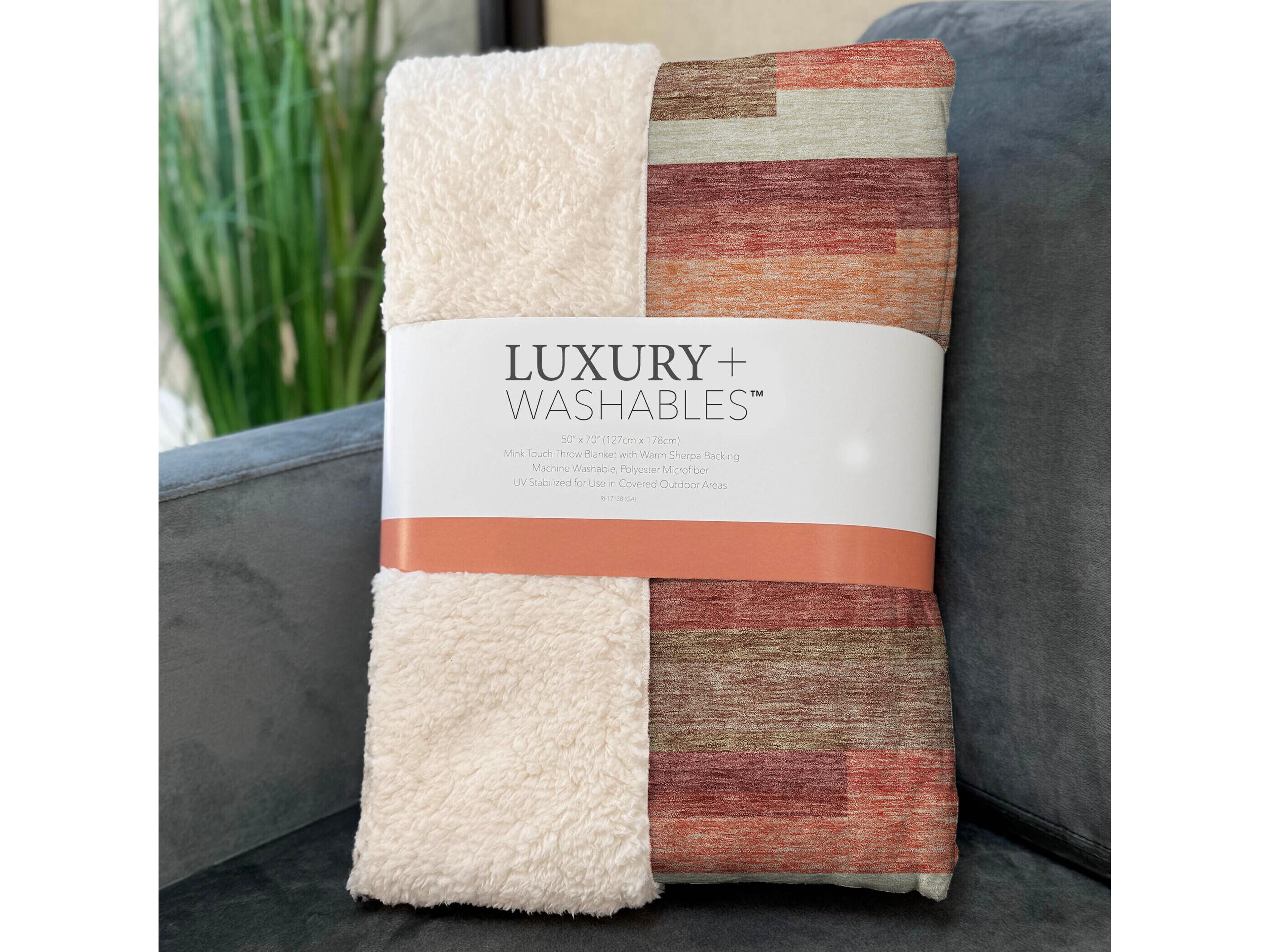 Dalyn Sherpa Orange Polyester Throw