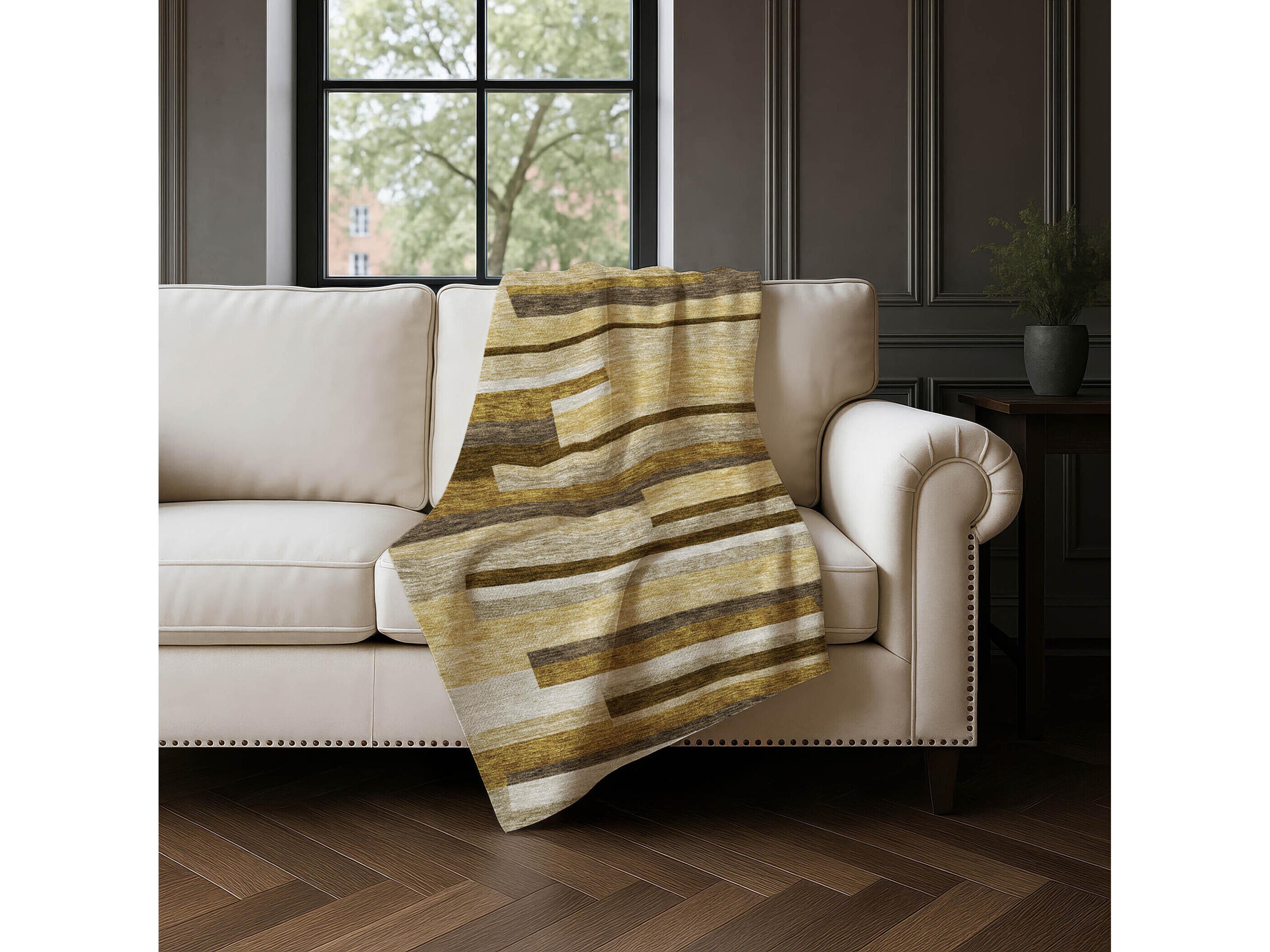 Dalyn Sherpa Brown Polyester Throw