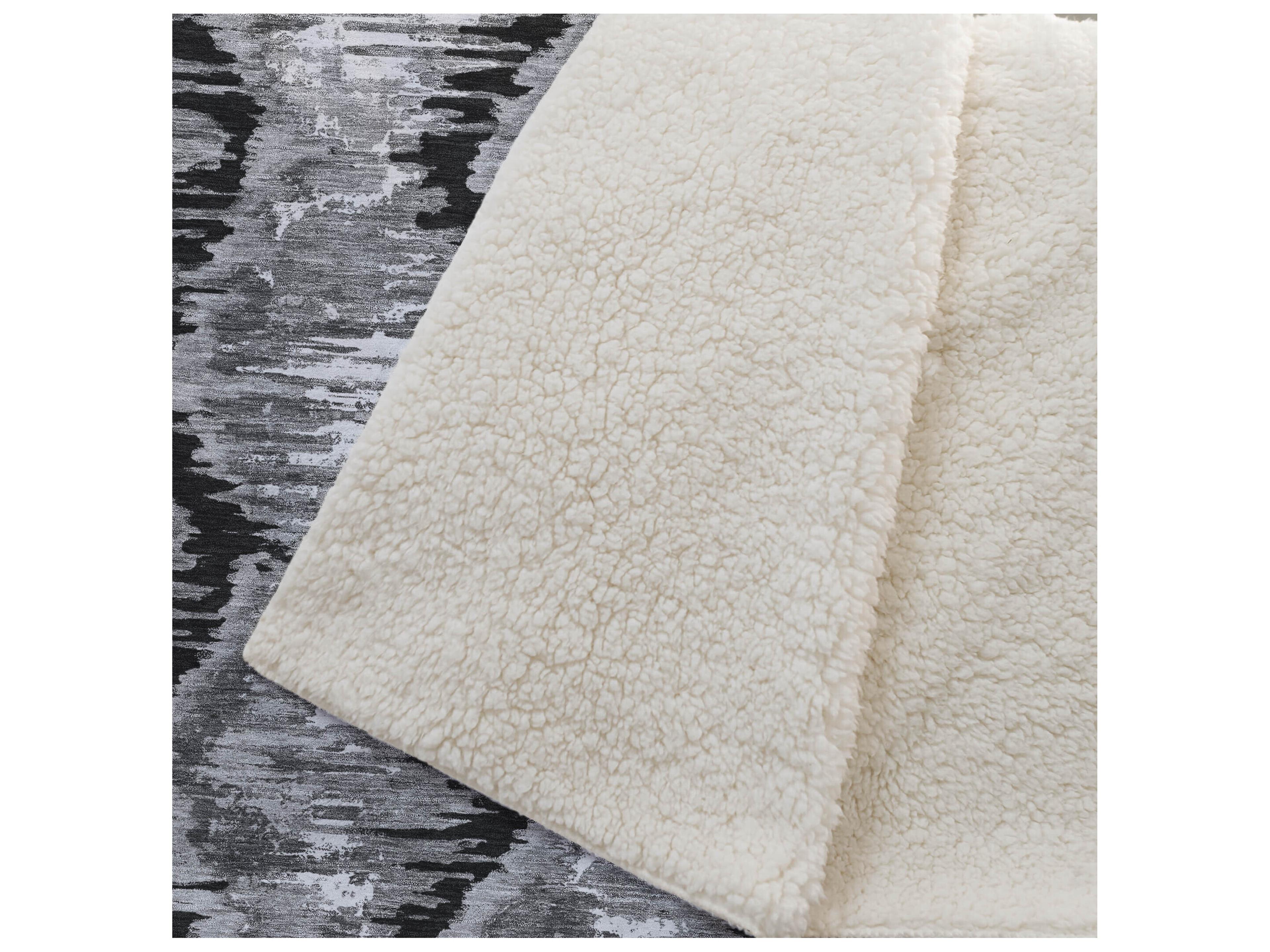 Dalyn Sherpa Black Polyester Throw