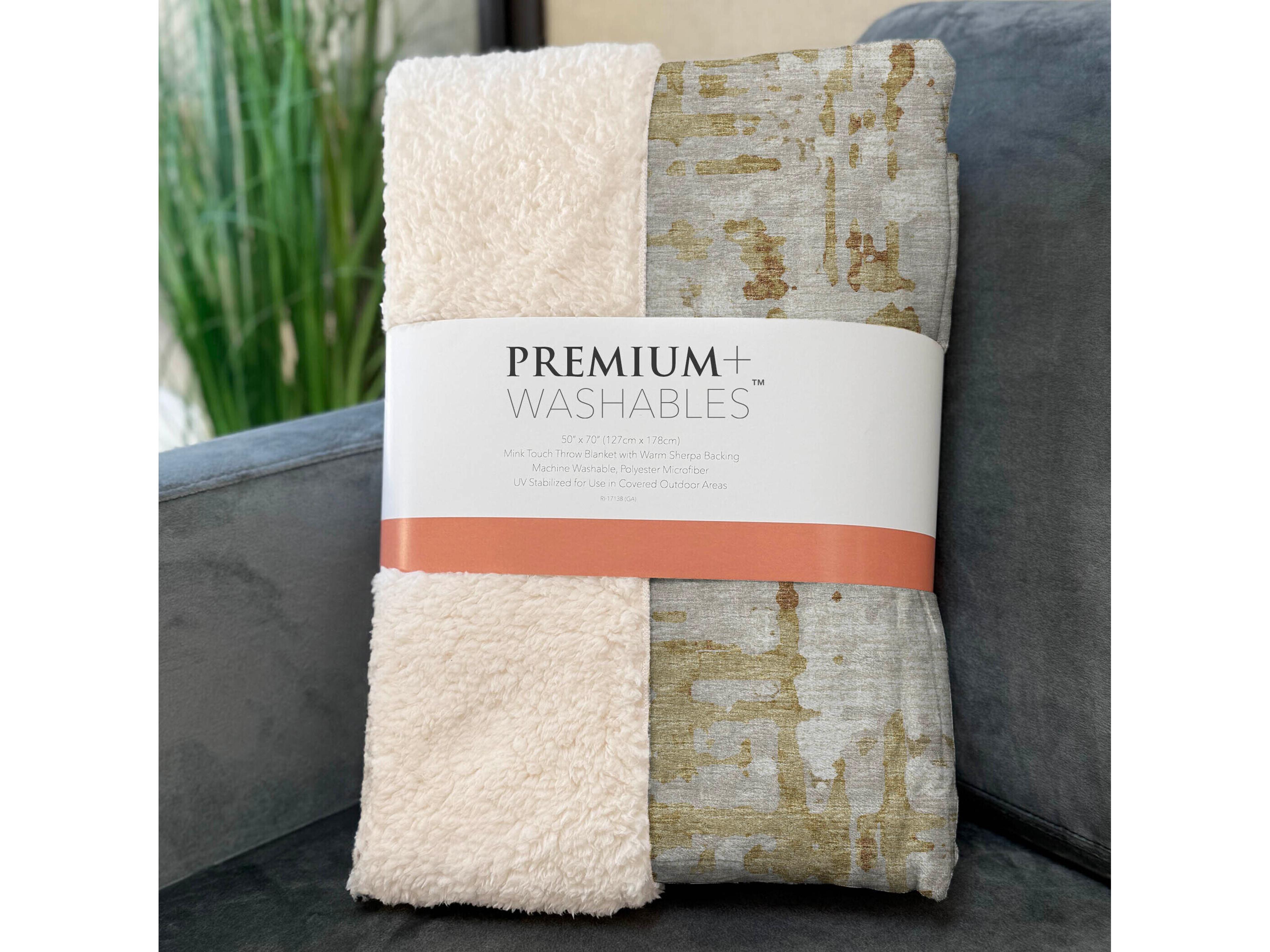 Dalyn Sherpa Neutral Polyester Throw