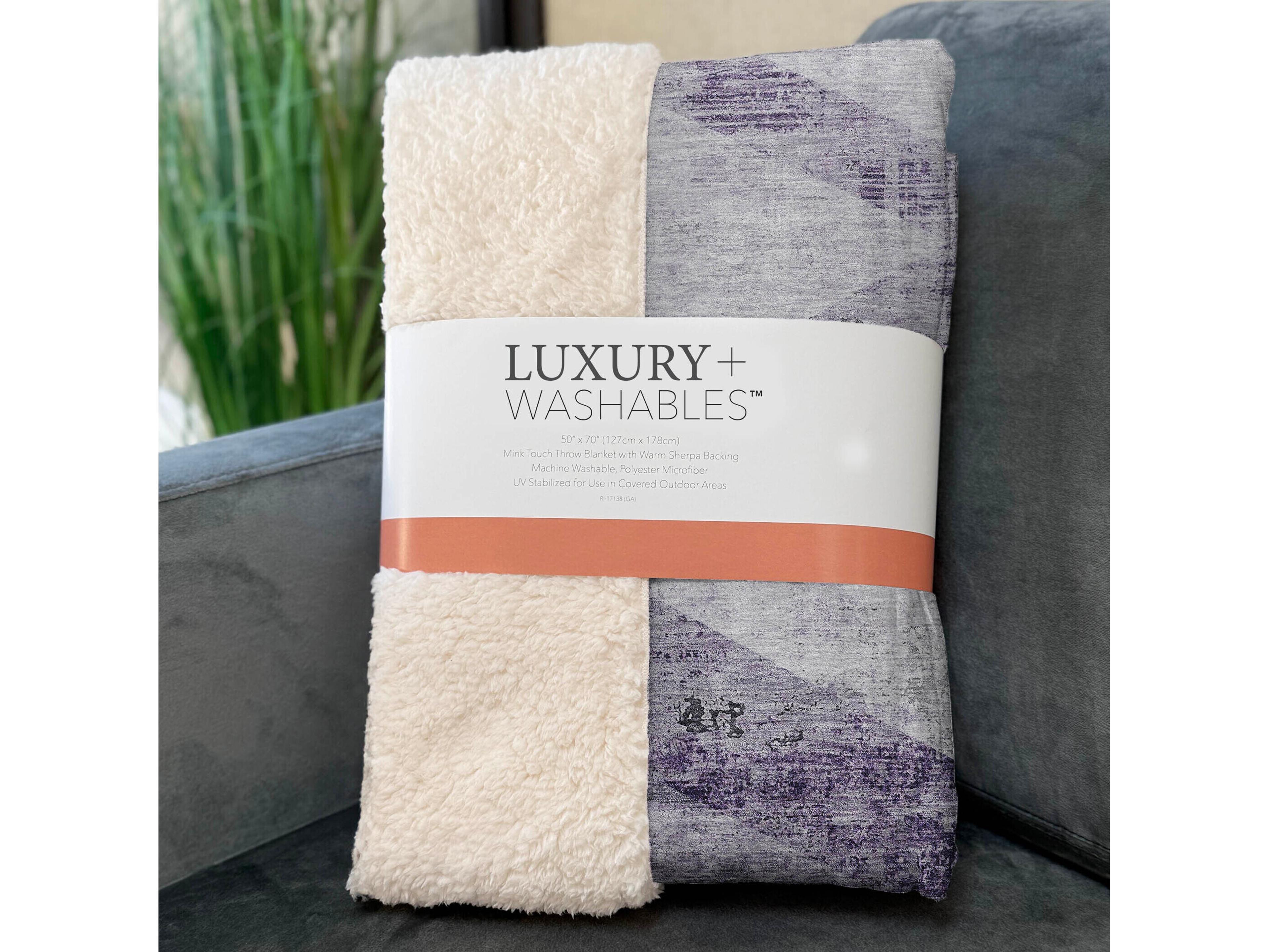 Dalyn Sherpa Purple Polyester Throw