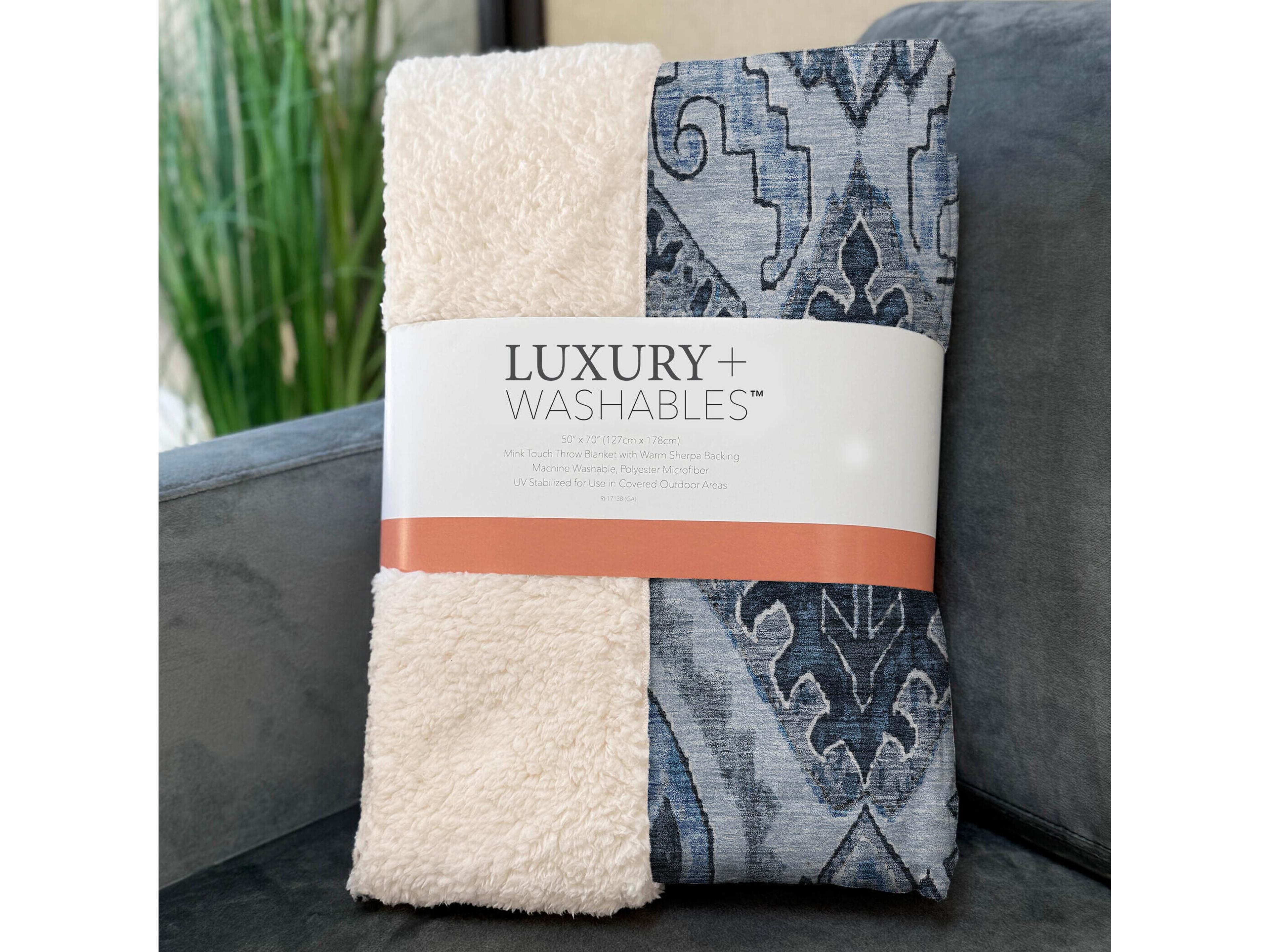 Dalyn Sherpa Blue Polyester Throw