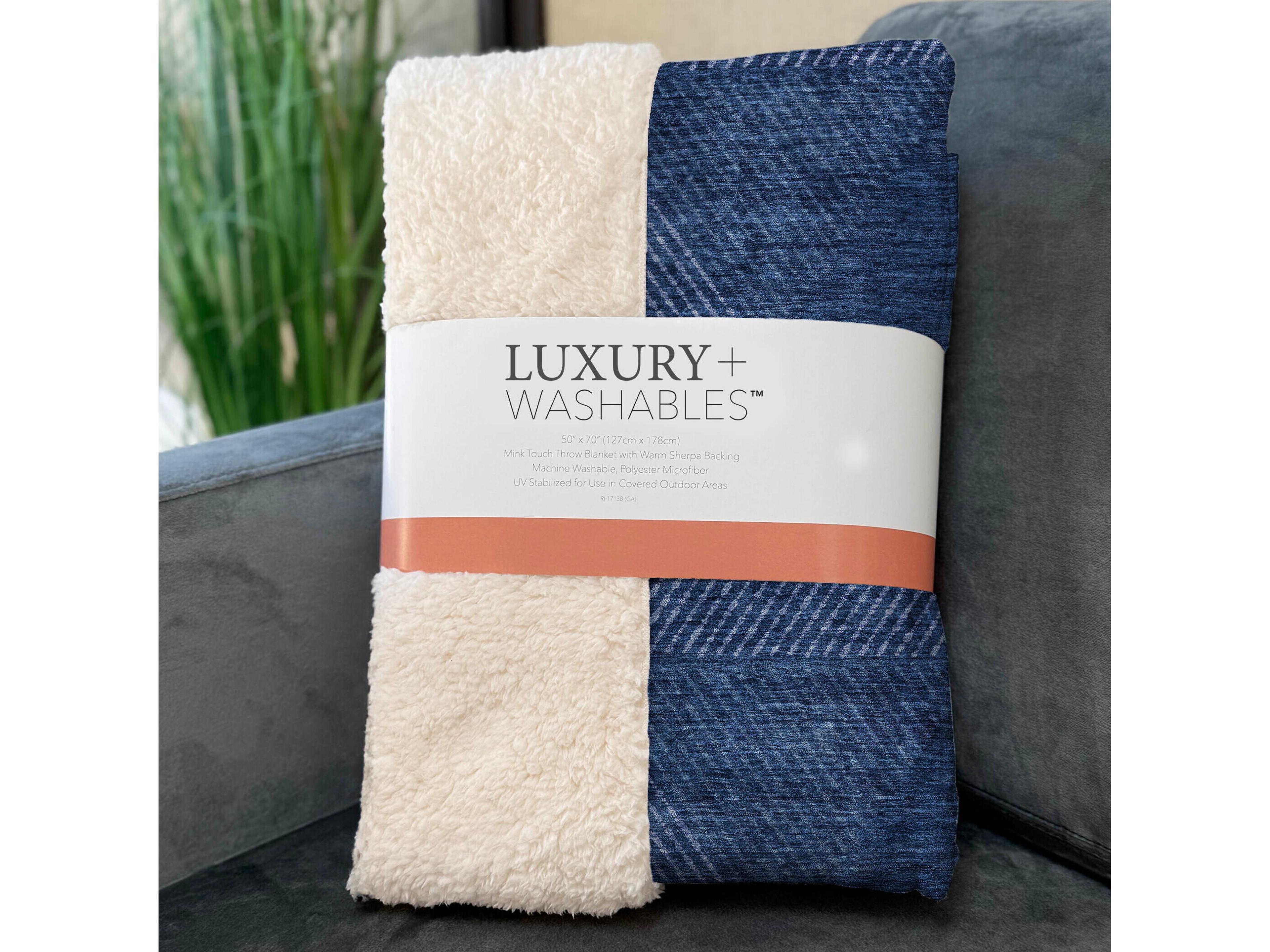 Dalyn Sherpa Blue Polyester Throw