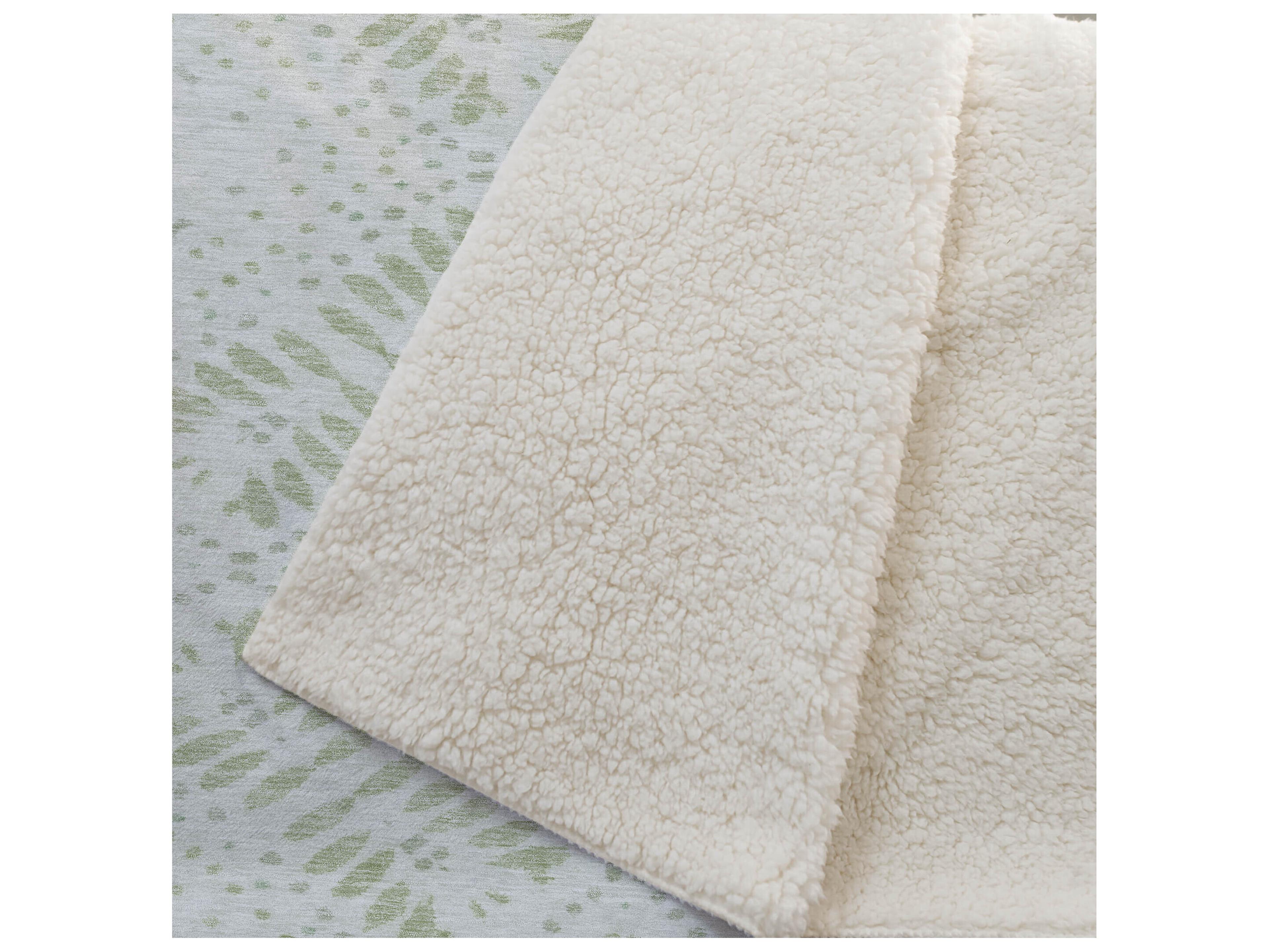 Dalyn Sherpa Green Polyester Throw