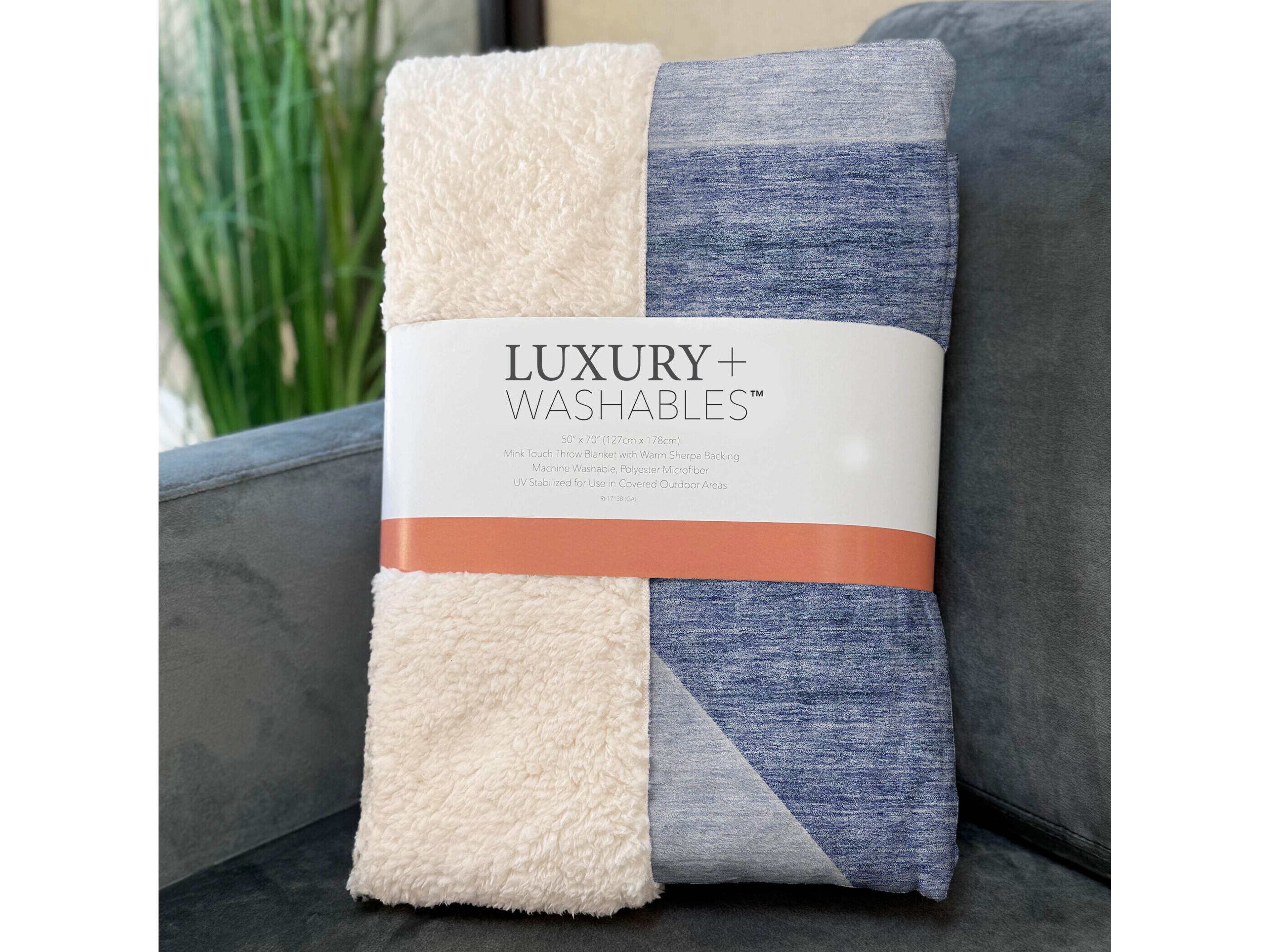 Dalyn Sherpa Blue Polyester Throw