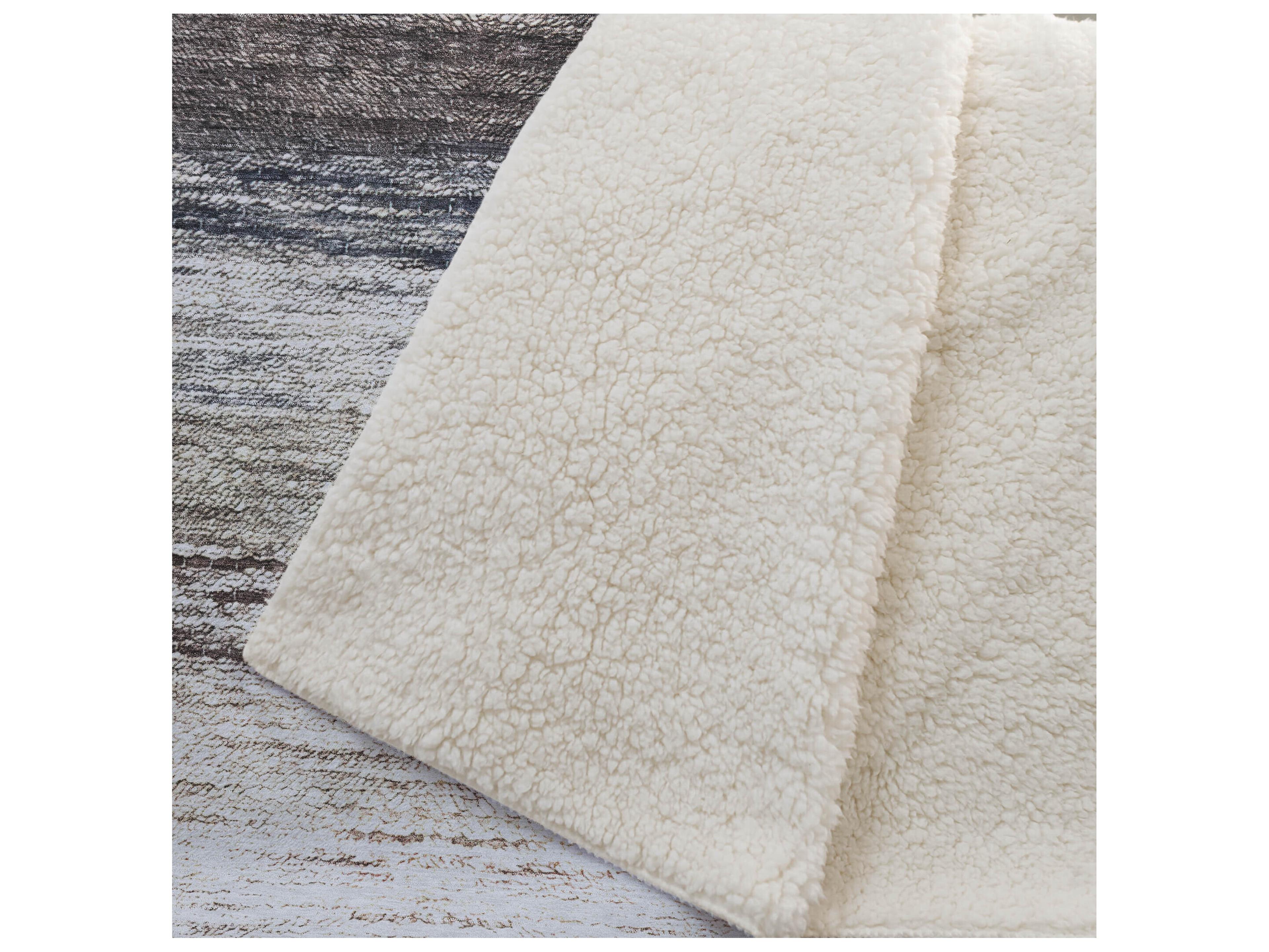 Dalyn Sherpa Brown Polyester Throw