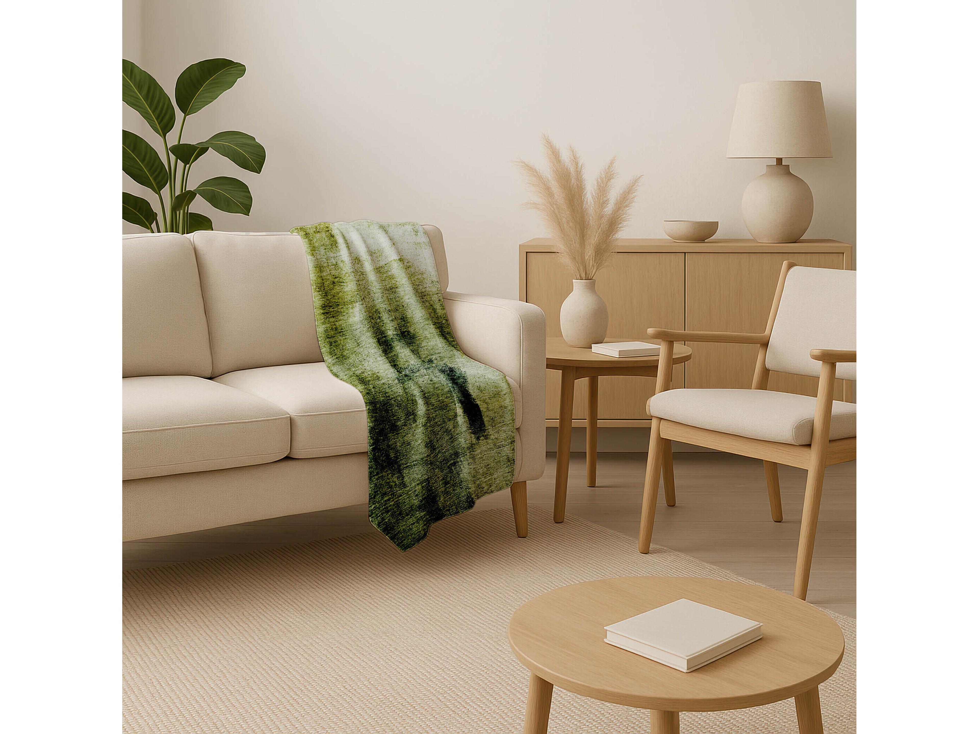 Dalyn Sherpa Green Polyester Throw