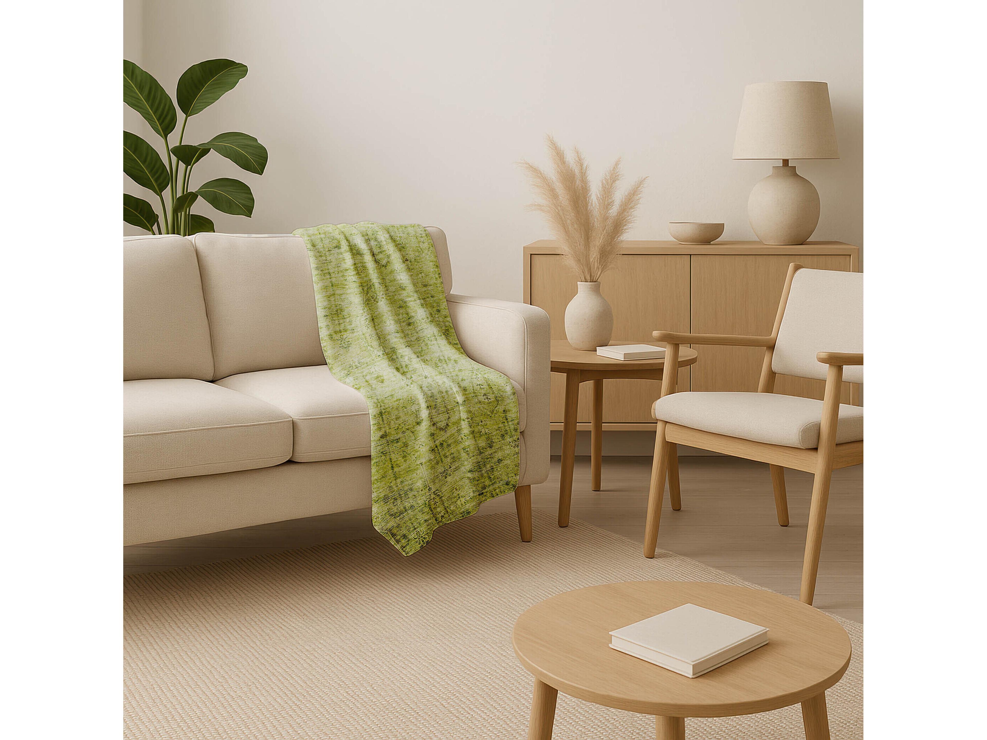 Dalyn Sherpa Green Polyester Throw