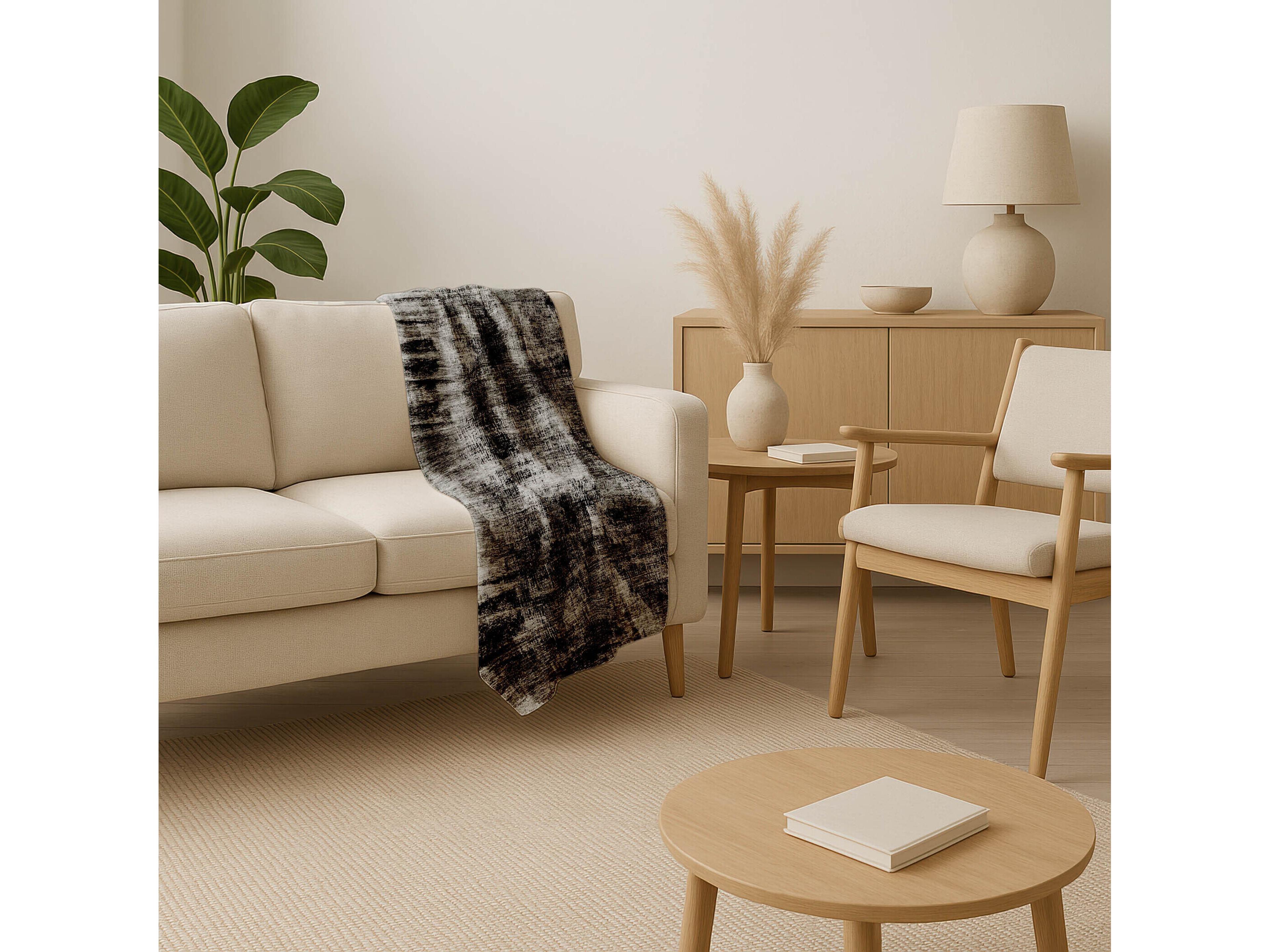 Dalyn Sherpa Gray Polyester Throw