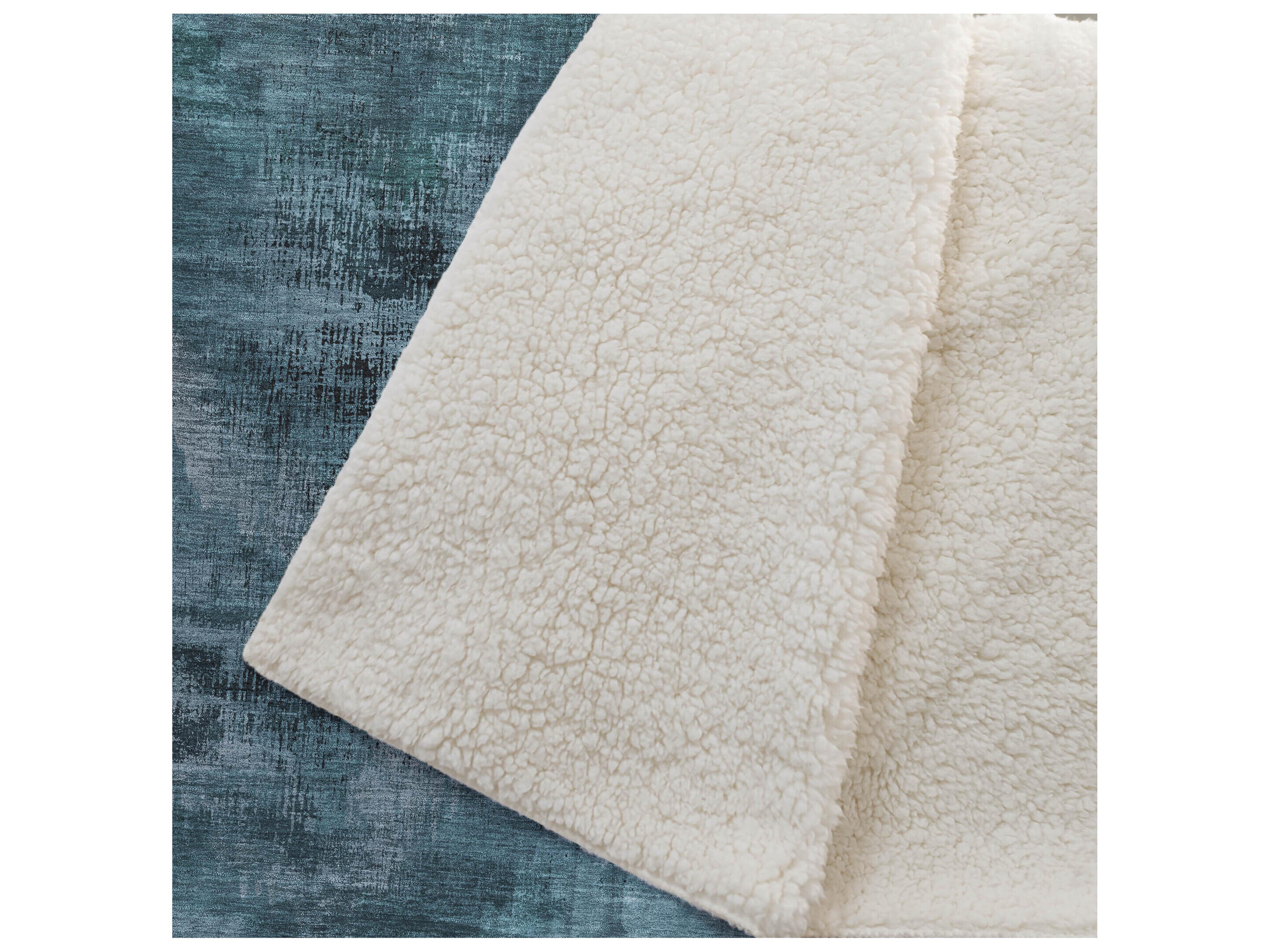 Dalyn Sherpa Teal Polyester Throw
