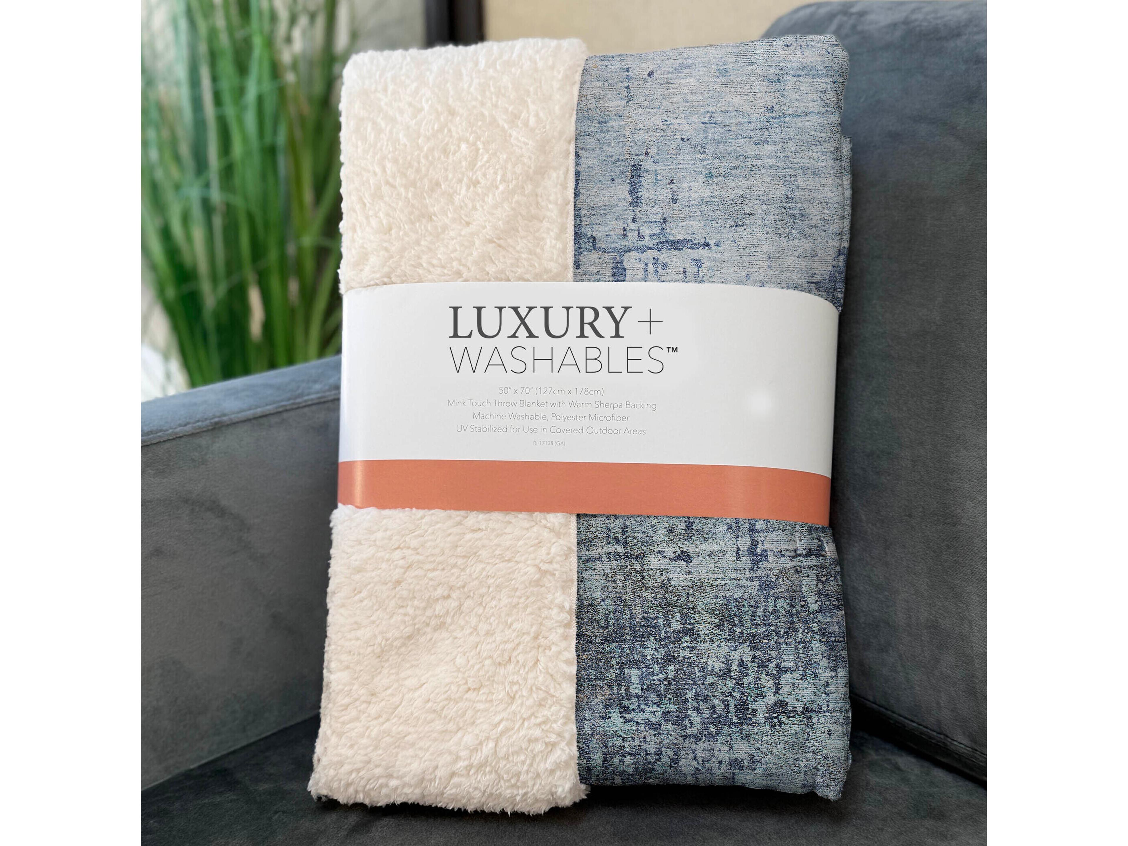 Dalyn Sherpa Blue Polyester Throw