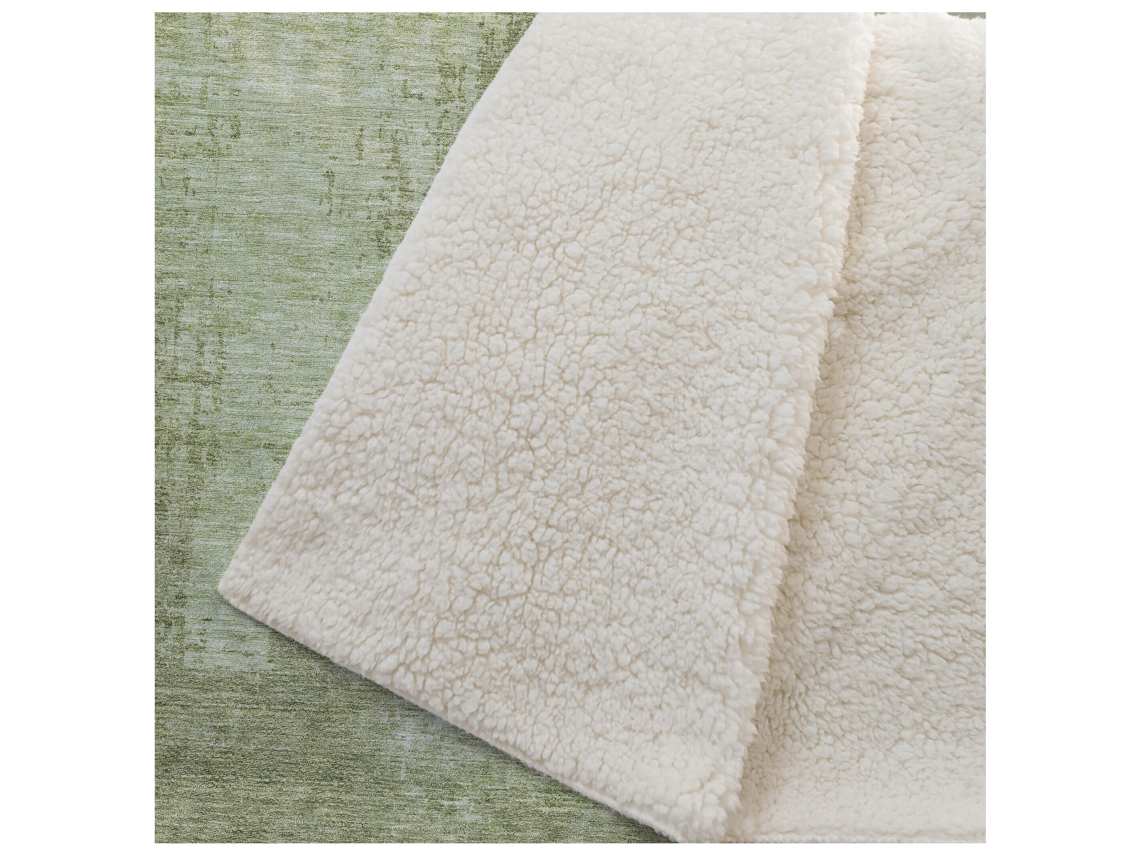 Dalyn Sherpa Green Polyester Throw